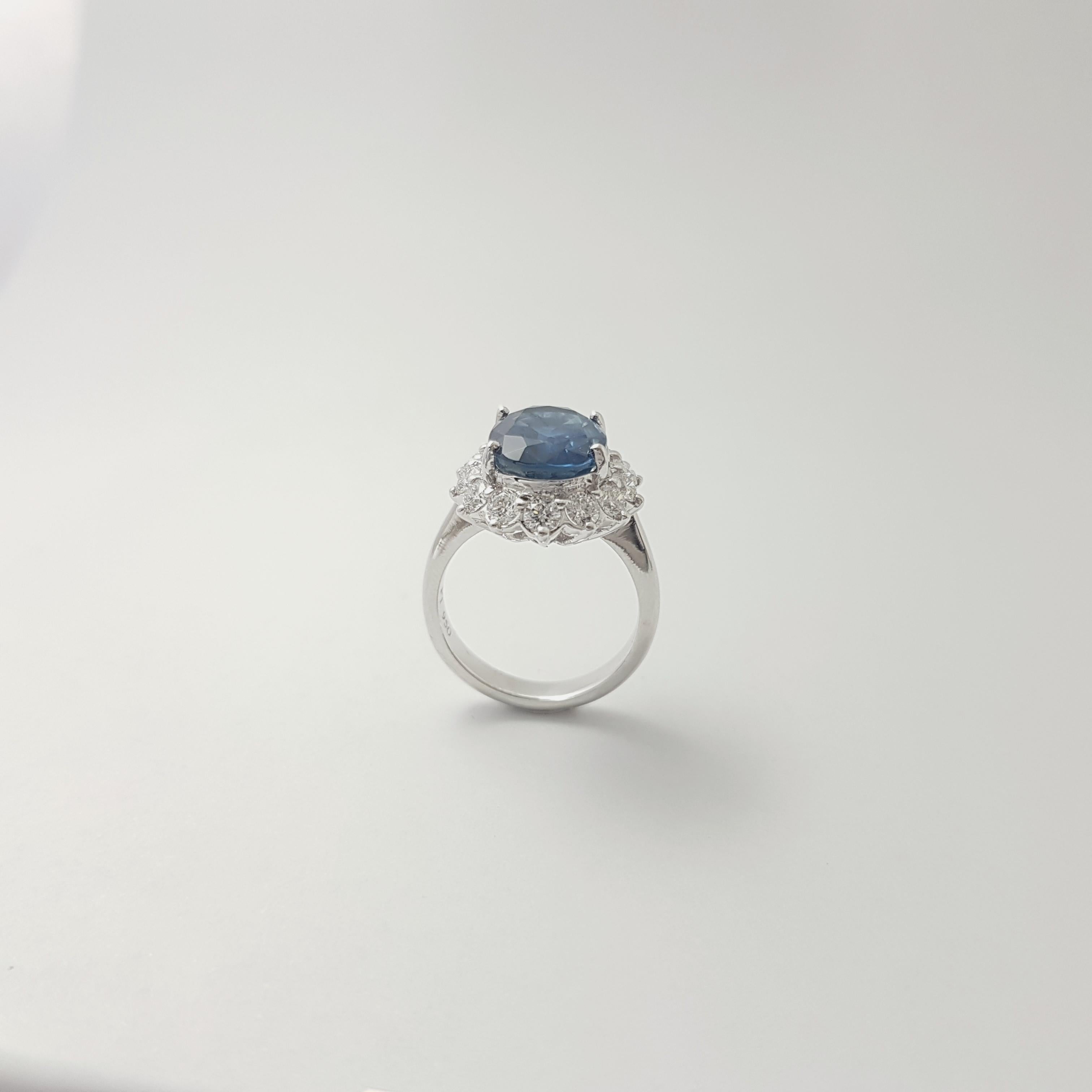 Bague saphir bleu et diamant en platine 950 en vente 4