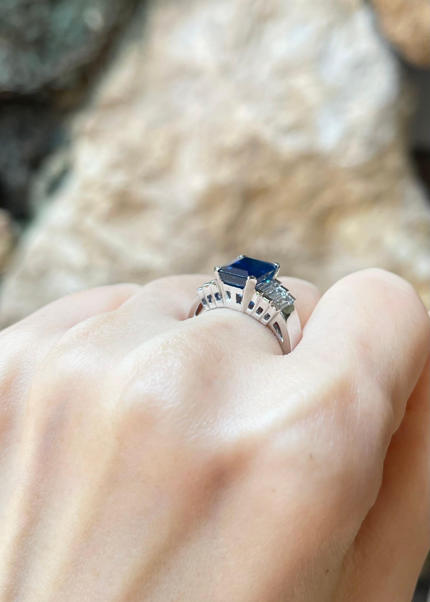 De las mujeres Zafiro Azul con Diamante engastado en Platino 950 en venta
