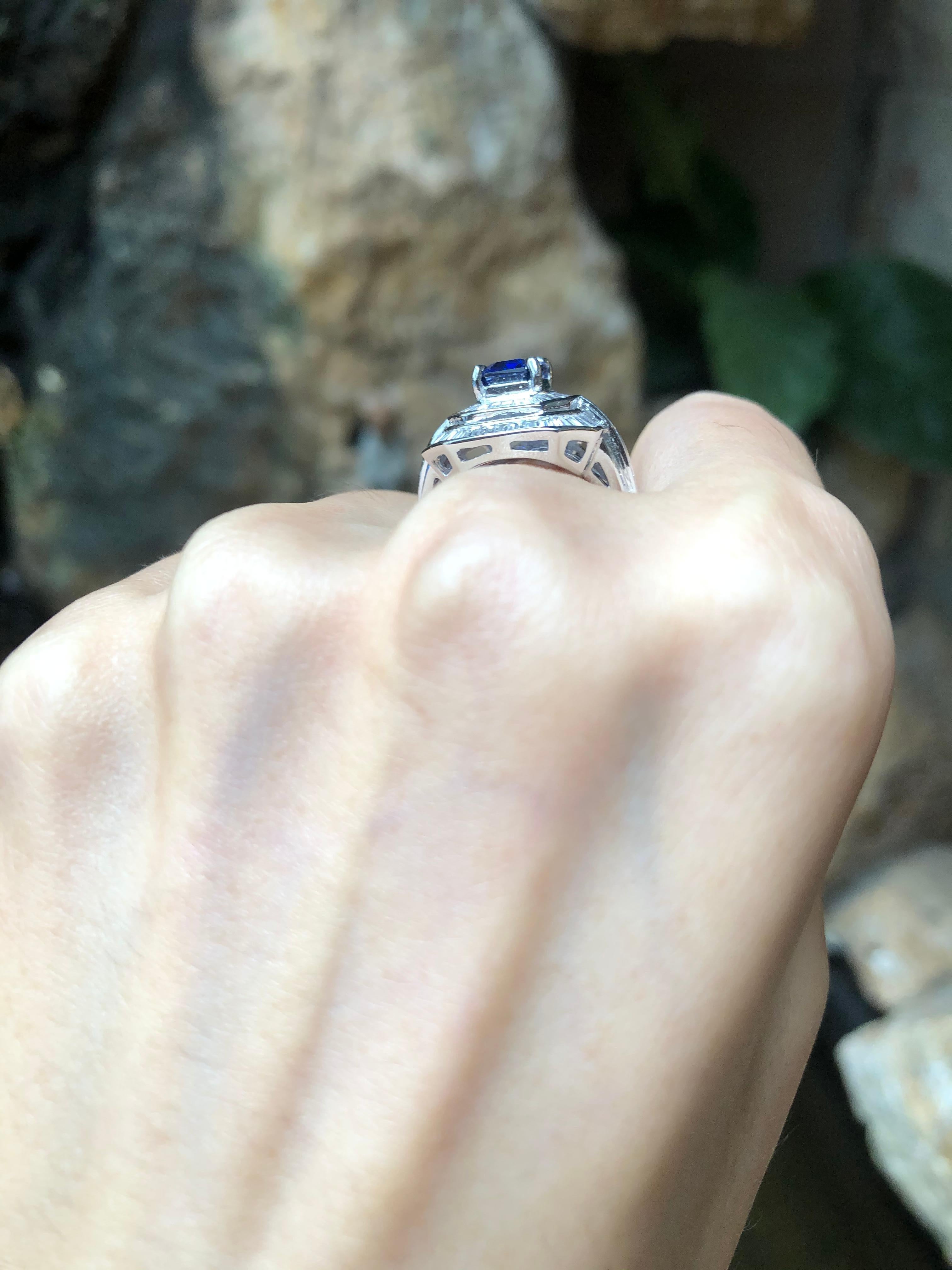 Blue Sapphire with Diamond Ring Set in Platinum 950 Settings In New Condition For Sale In Bangkok, TH
