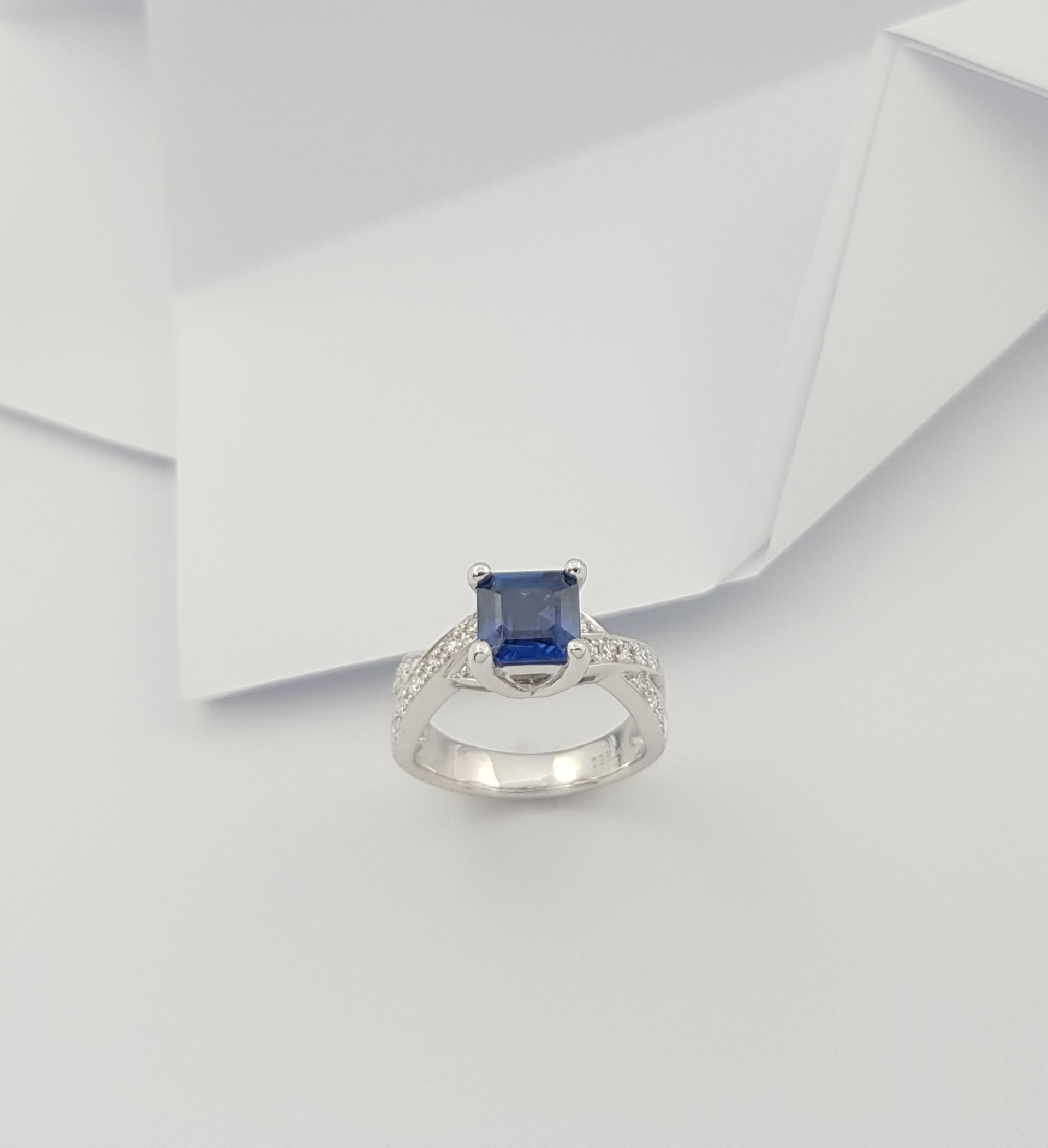 Certified Burmese Blue Sapphire with Diamond Ring Set in Platinum 950  For Sale 1