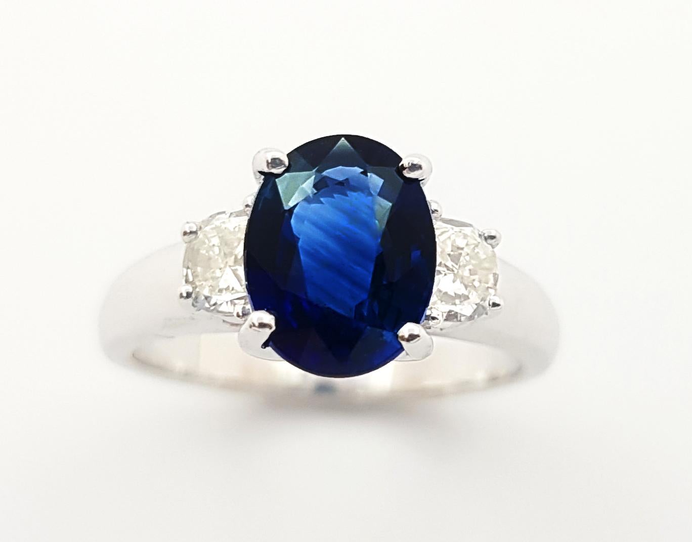 GIA Certified Blue Sapphire with Diamond Ring set in Platinum 950 Settings For Sale 3
