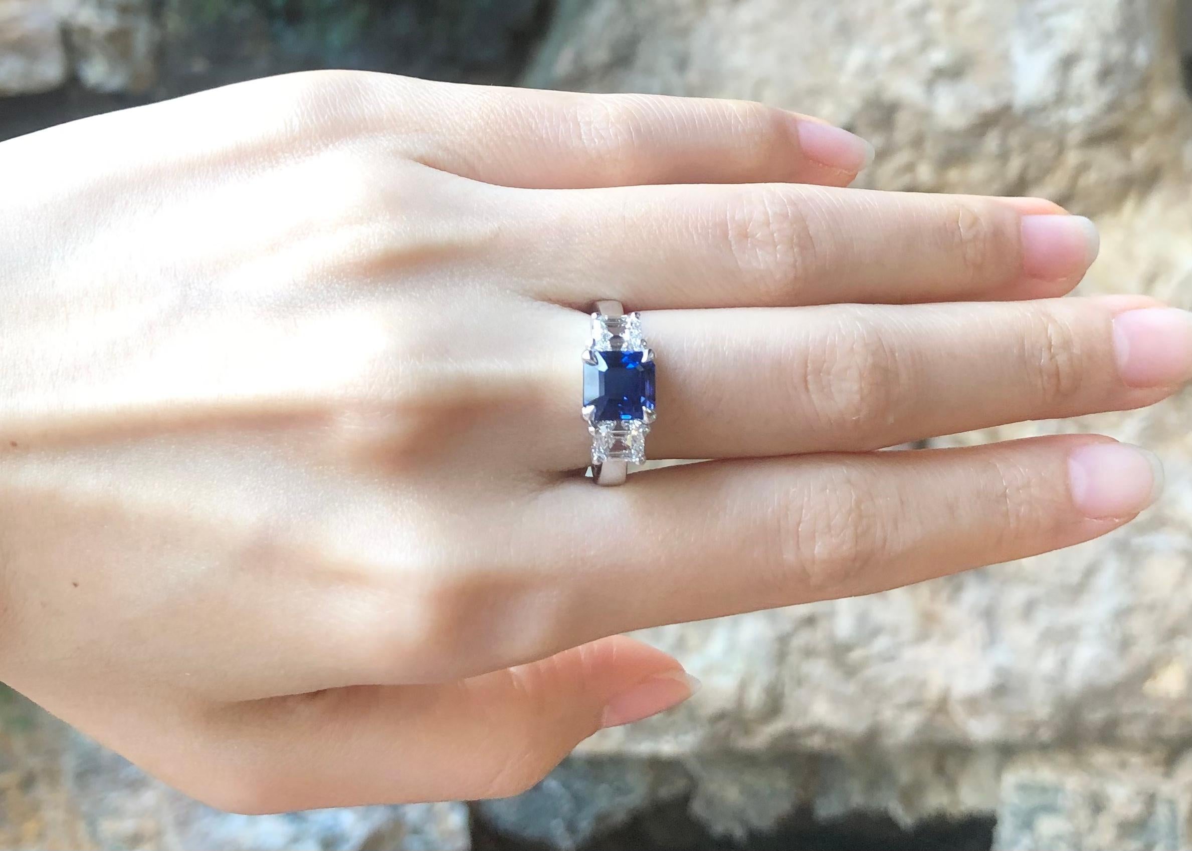 Contemporary Blue Sapphire with Diamond Ring Set in Ring Set in Platinum 950 Settings For Sale