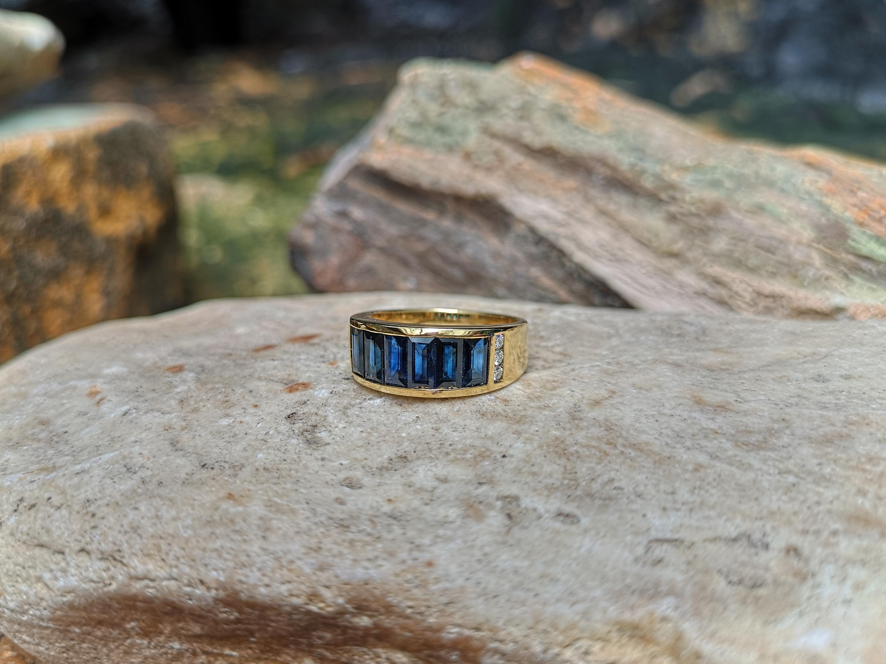 Women's or Men's Blue Sapphire with Diamond Rings Set in 18 Karat Gold Set For Sale