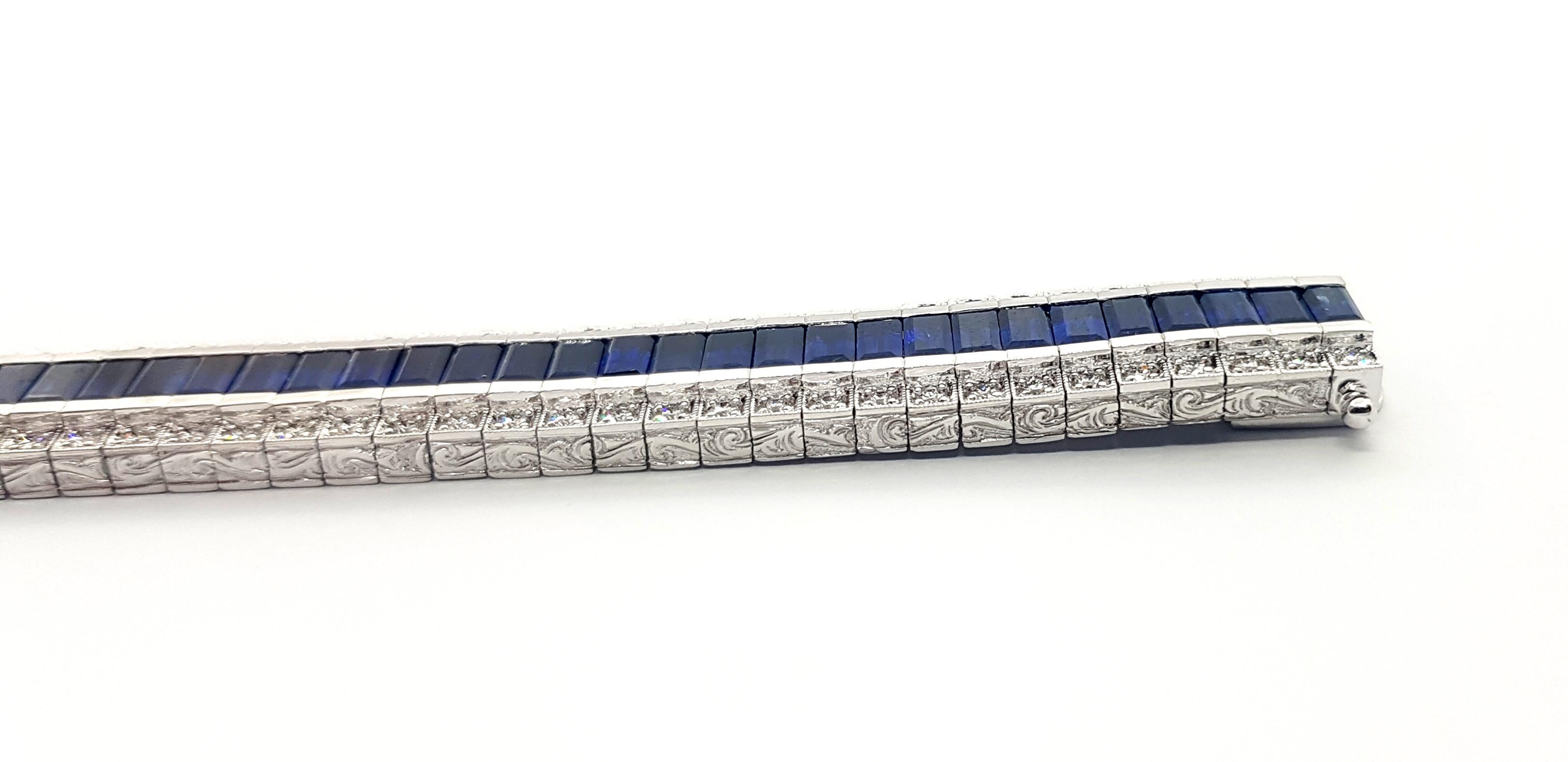 Contemporary Blue Sapphire with Diamond Tennis Bracelet set in Platinum 950 For Sale