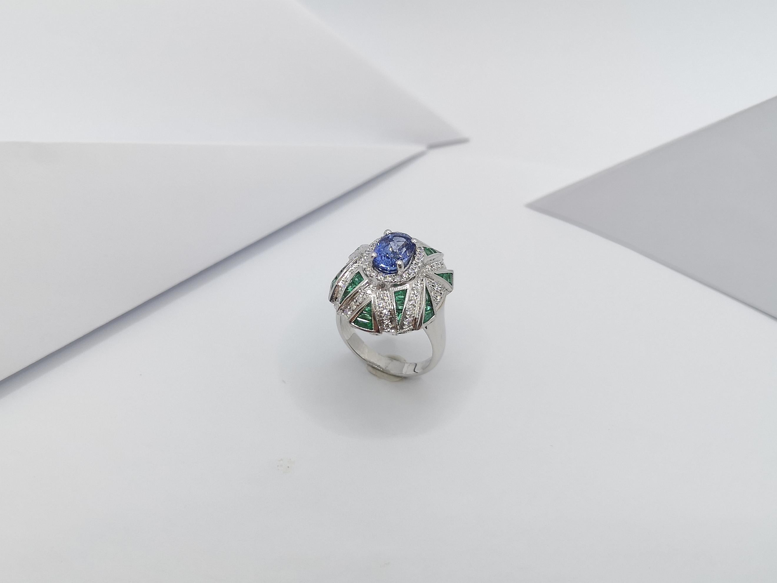 Blue Sapphire with Emerald and Diamond Ring Set in 18 Karat White Gold Settings For Sale 6