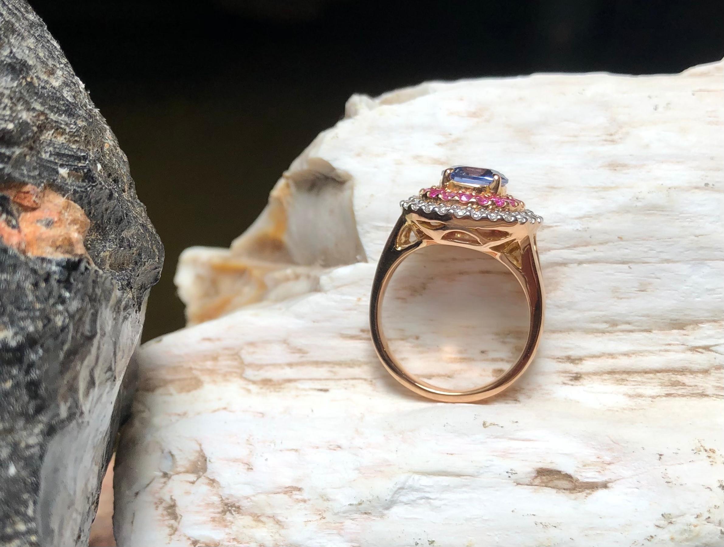 Blue Sapphire with Pink Sapphire and Diamond Ring Set in 18 Karat Rose Gold For Sale 8