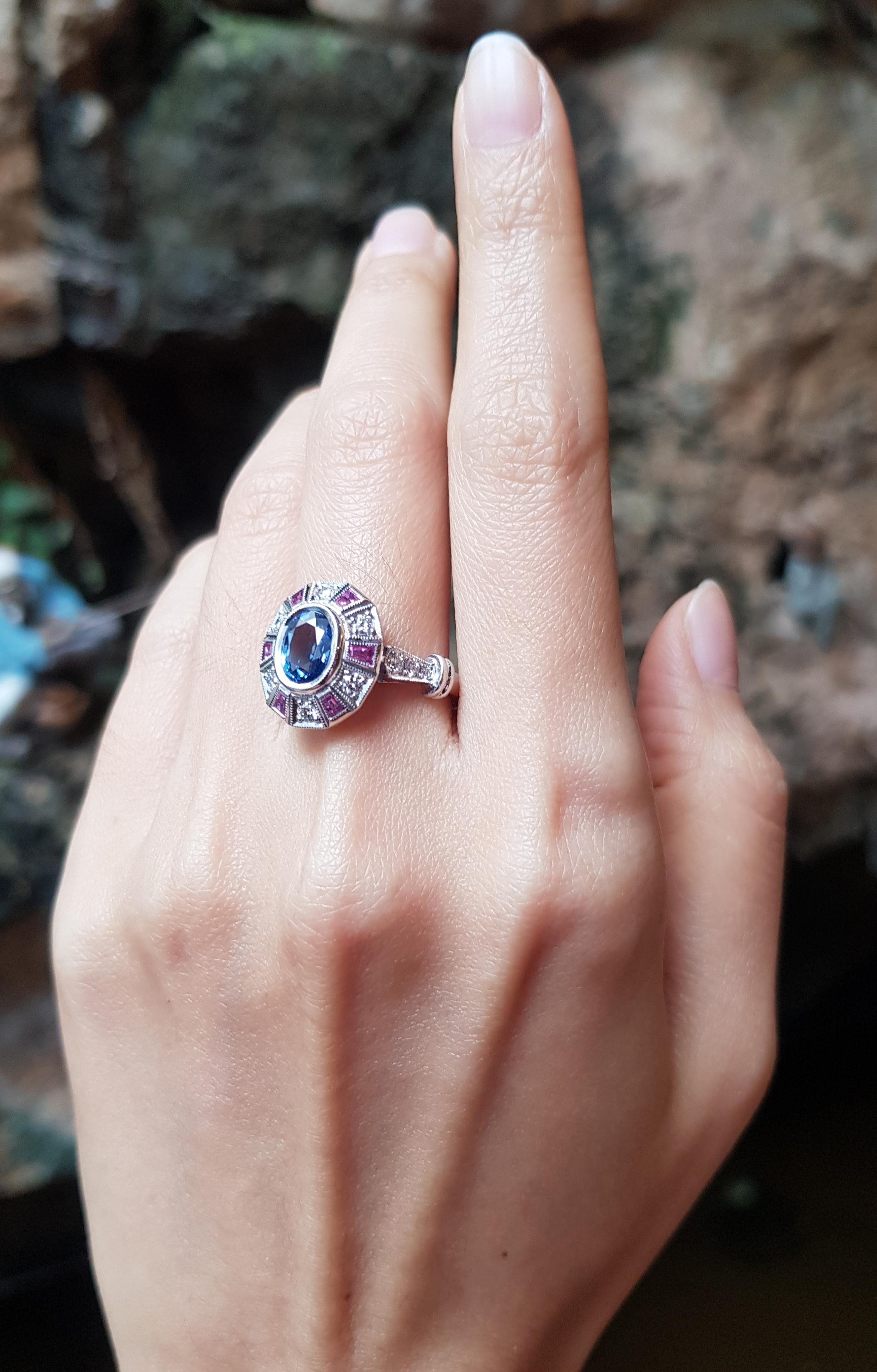 Oval Cut Blue Sapphire with Pink Sapphire and Diamond Ring set in 18 Karat White Gold  For Sale