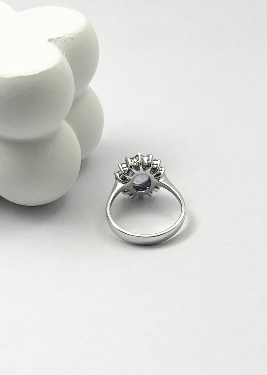 Anello con zaffiro blu e zaffiro rosa con montatura in oro bianco 14K in vendita 5