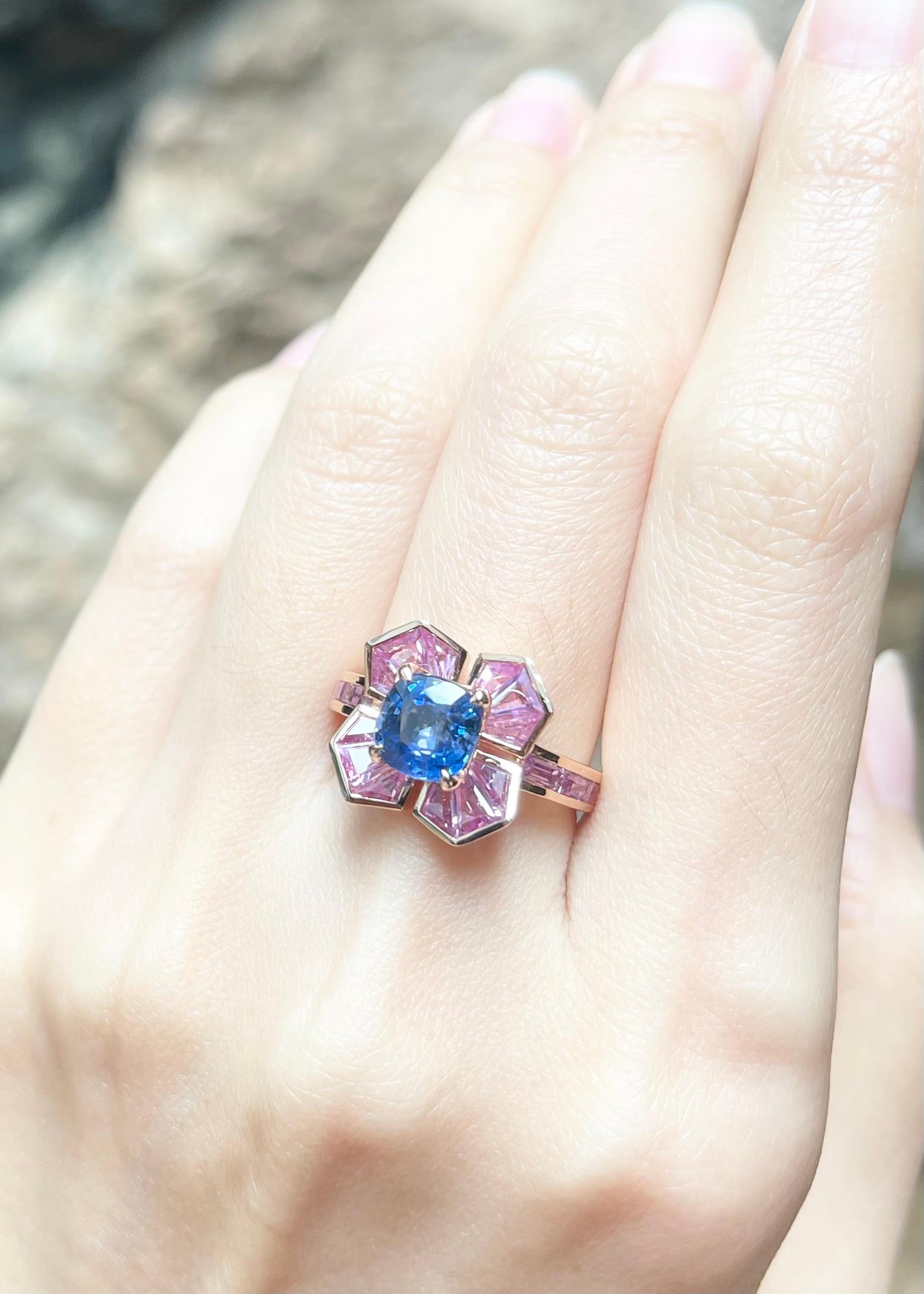 Women's Blue Sapphire with Pink Sapphire Ring set in 18K Rose Gold Settings For Sale