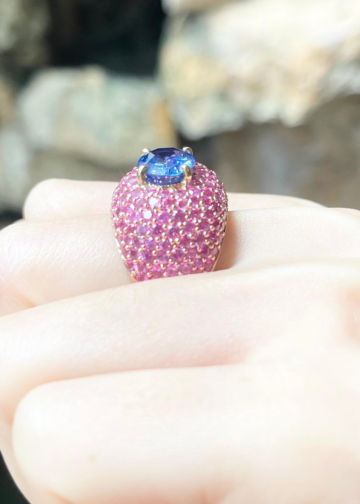 Blue Sapphire with Pink Sapphire Ring set in 18K Rose Gold Settings For Sale 2
