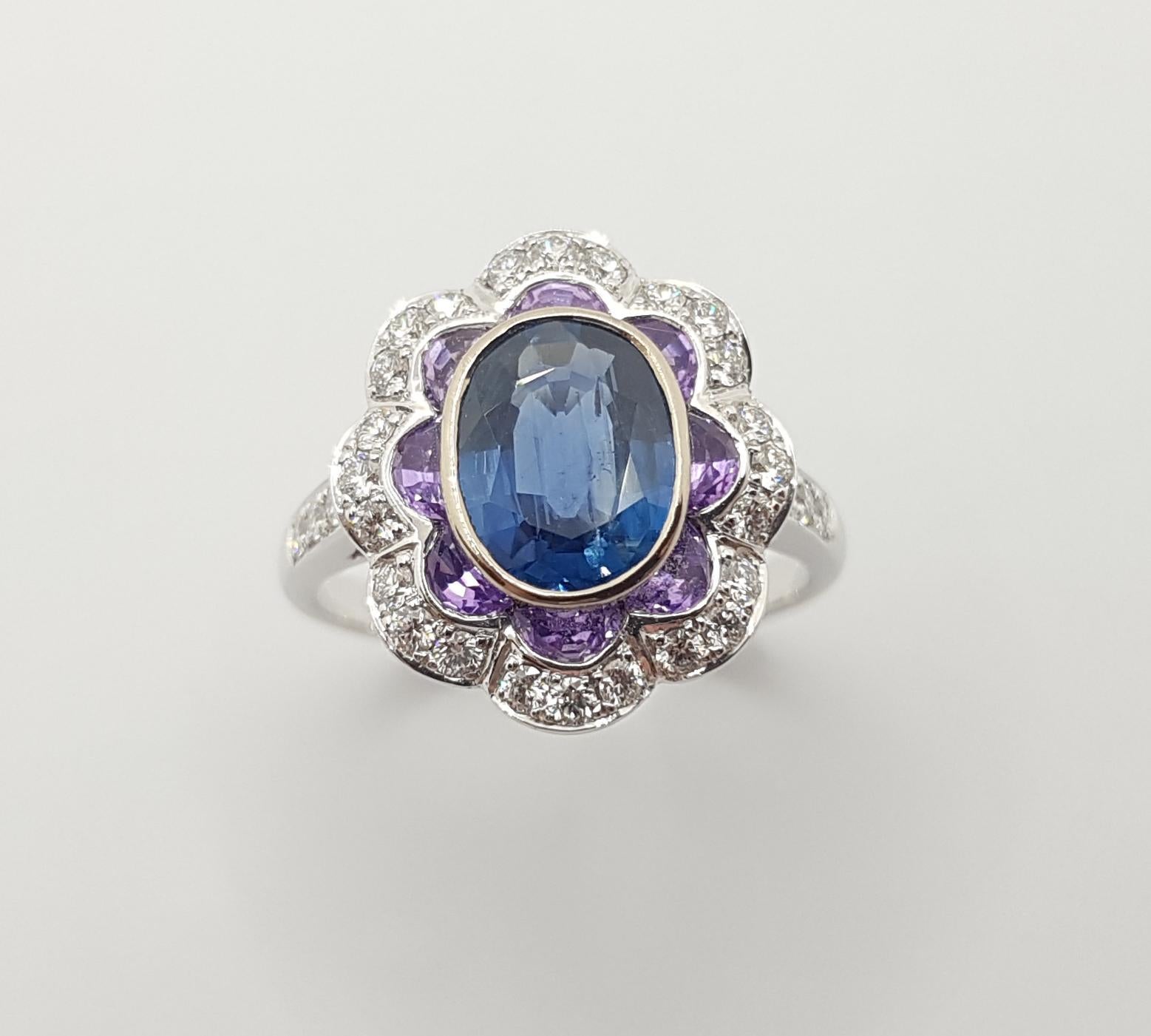 Blue Sapphire with Purple Sapphire and Diamond Ring Set in 18 Karat White Gold For Sale 7