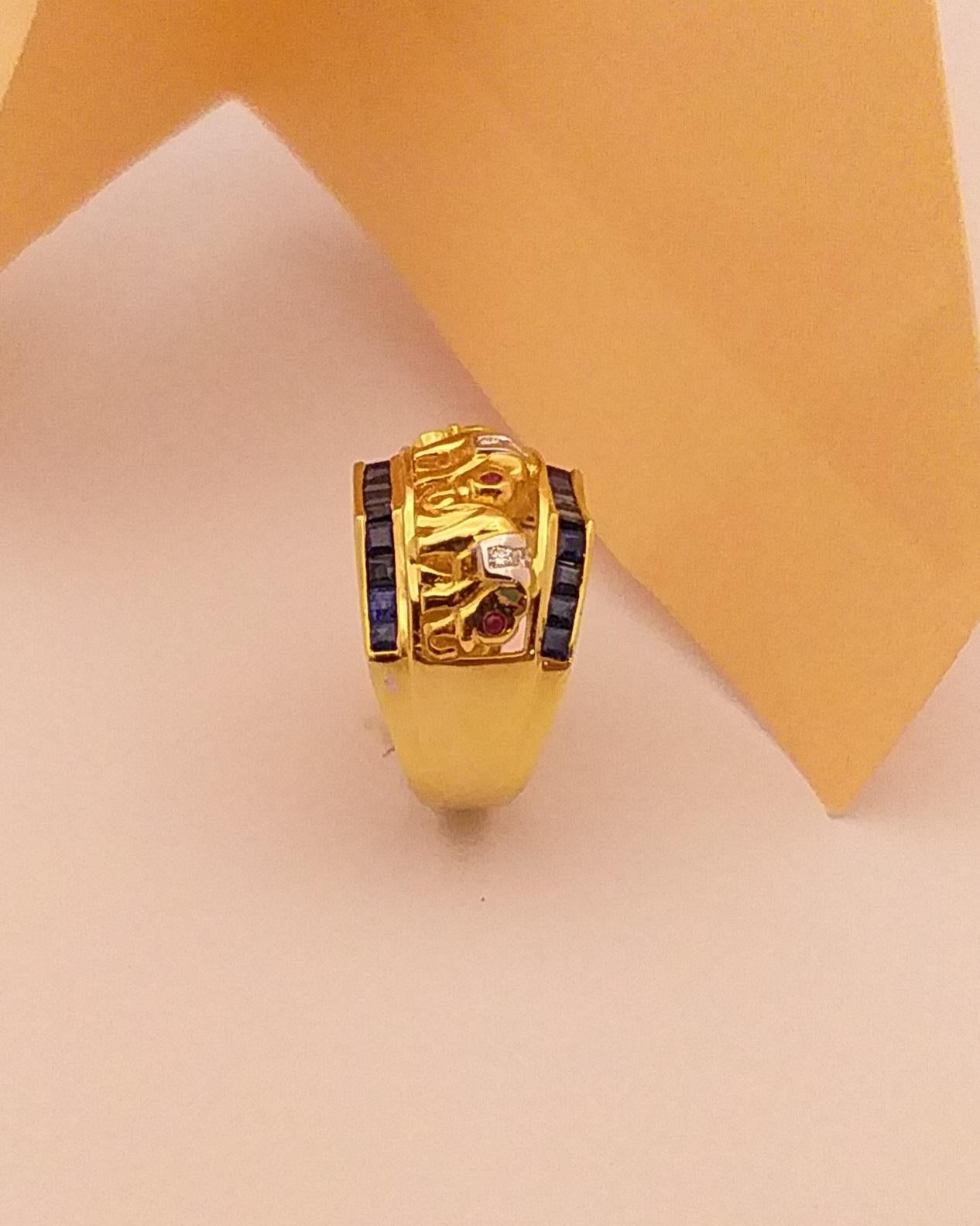Anillo Elefante de Zafiro Azul con Rubí y Diamante Engastado en Oro de 18 Kilates en venta 8