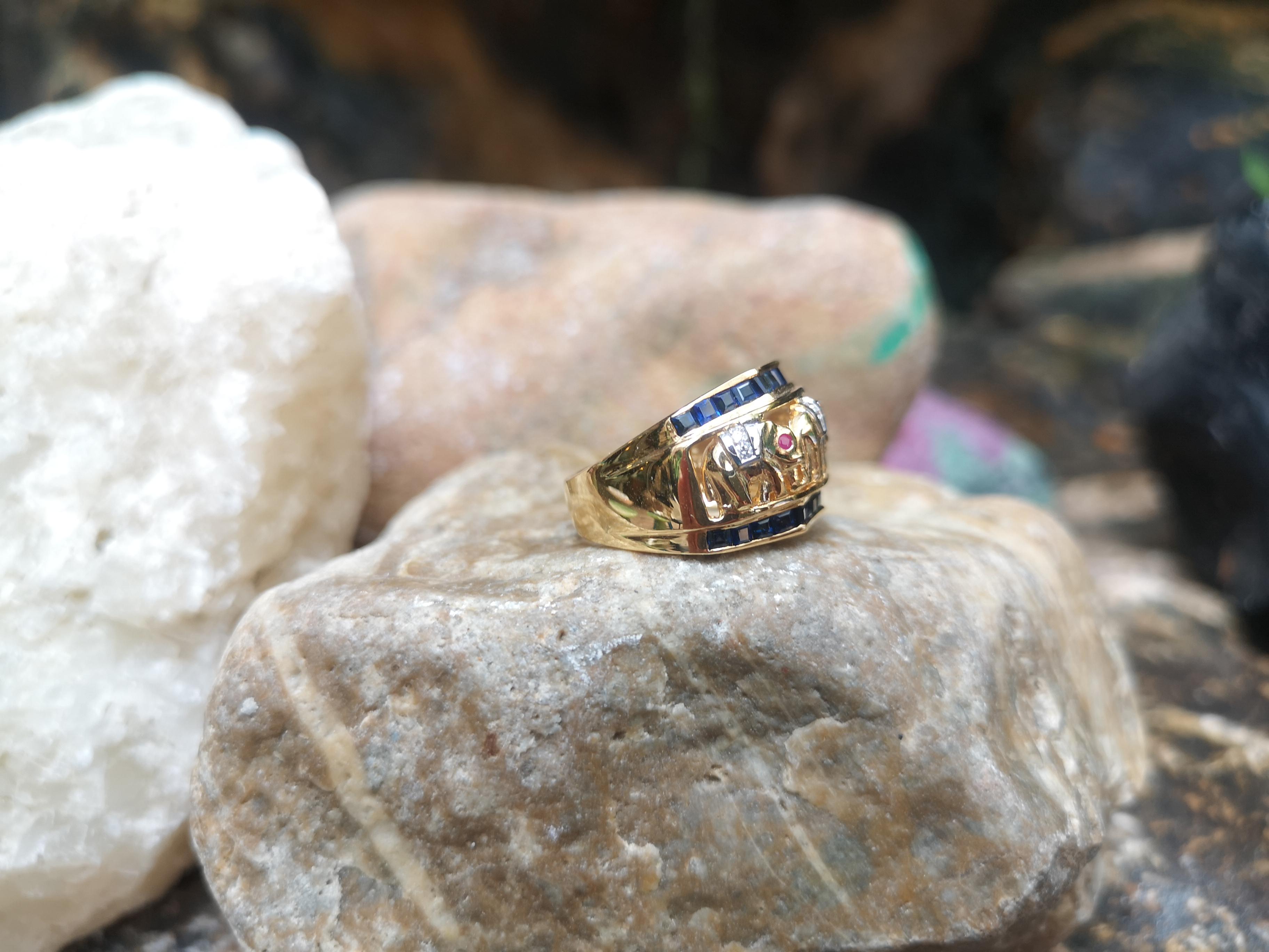 Blue Sapphire with Ruby and Diamond Elephant Ring Set in 18 Karat Gold Settings In New Condition For Sale In Bangkok, TH