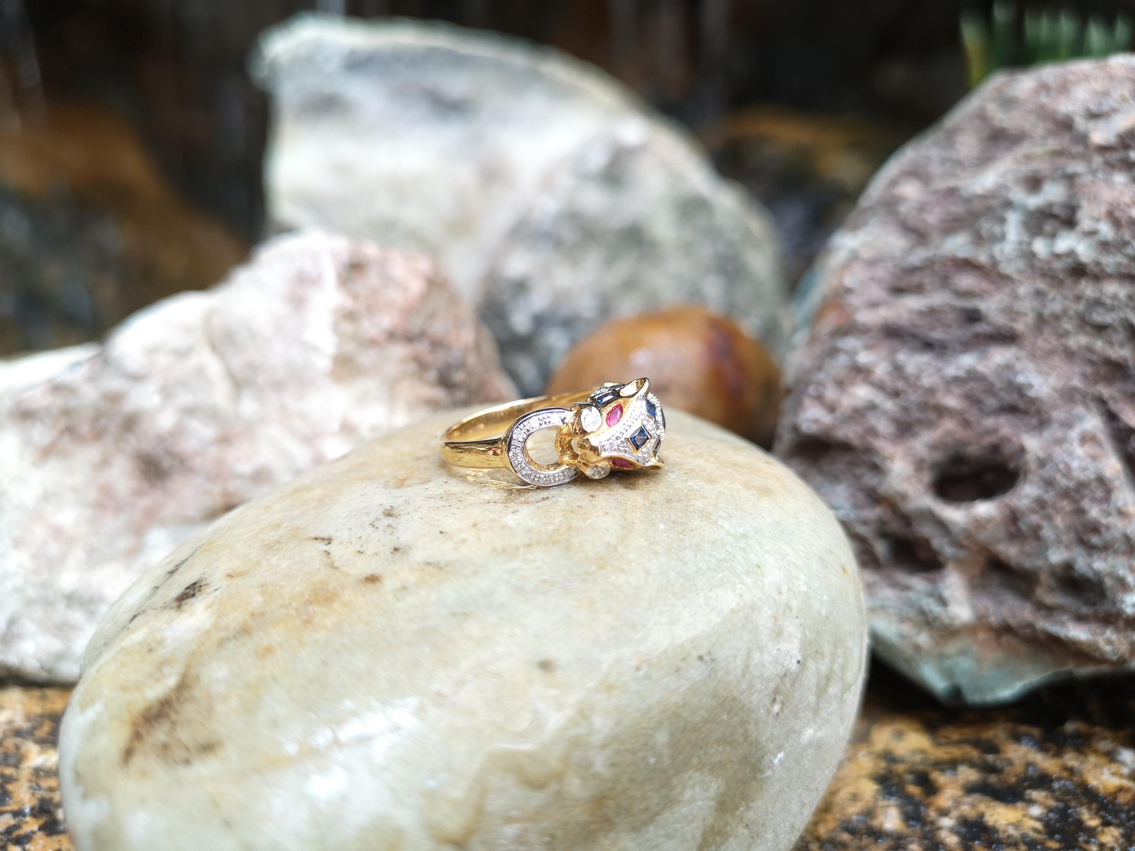 Blue Sapphire with Ruby and Diamond Panther Ring Set in 18 Karat Gold Settings In New Condition In Bangkok, TH