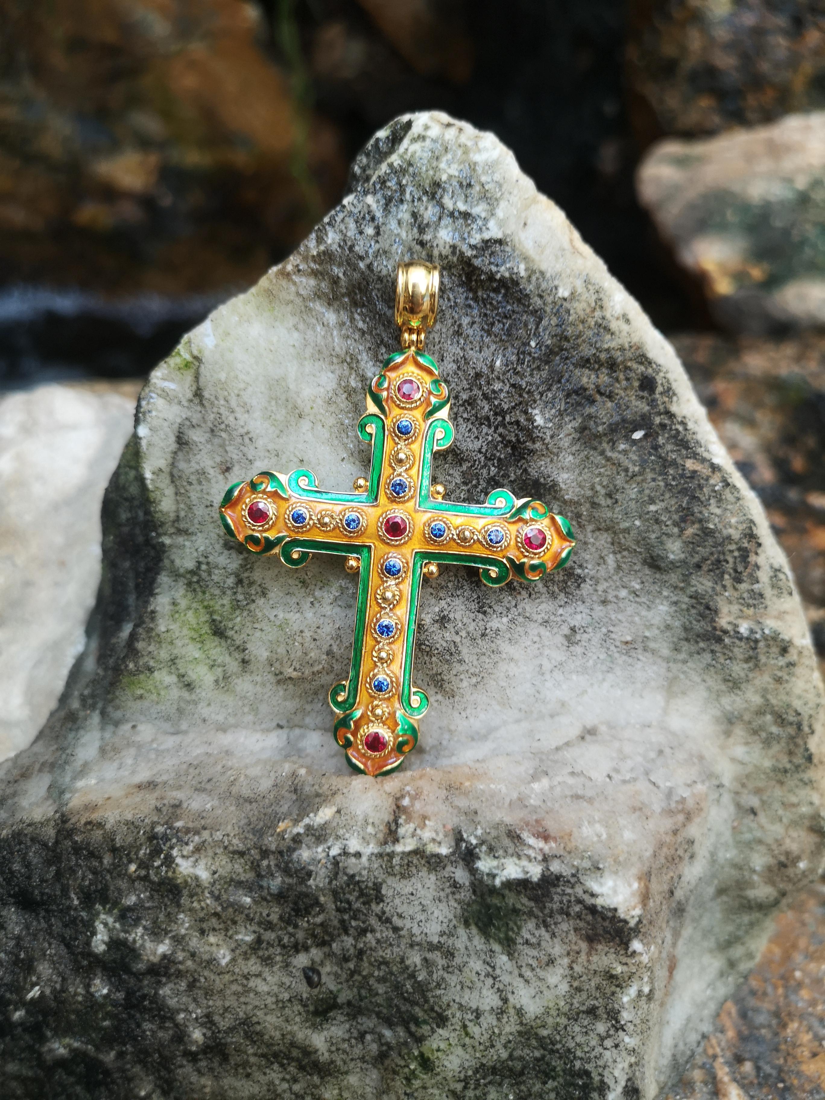 Colgante de zafiro azul con rubí en forma de cruz de doble cara engastado en oro de 18 quilates en venta 1