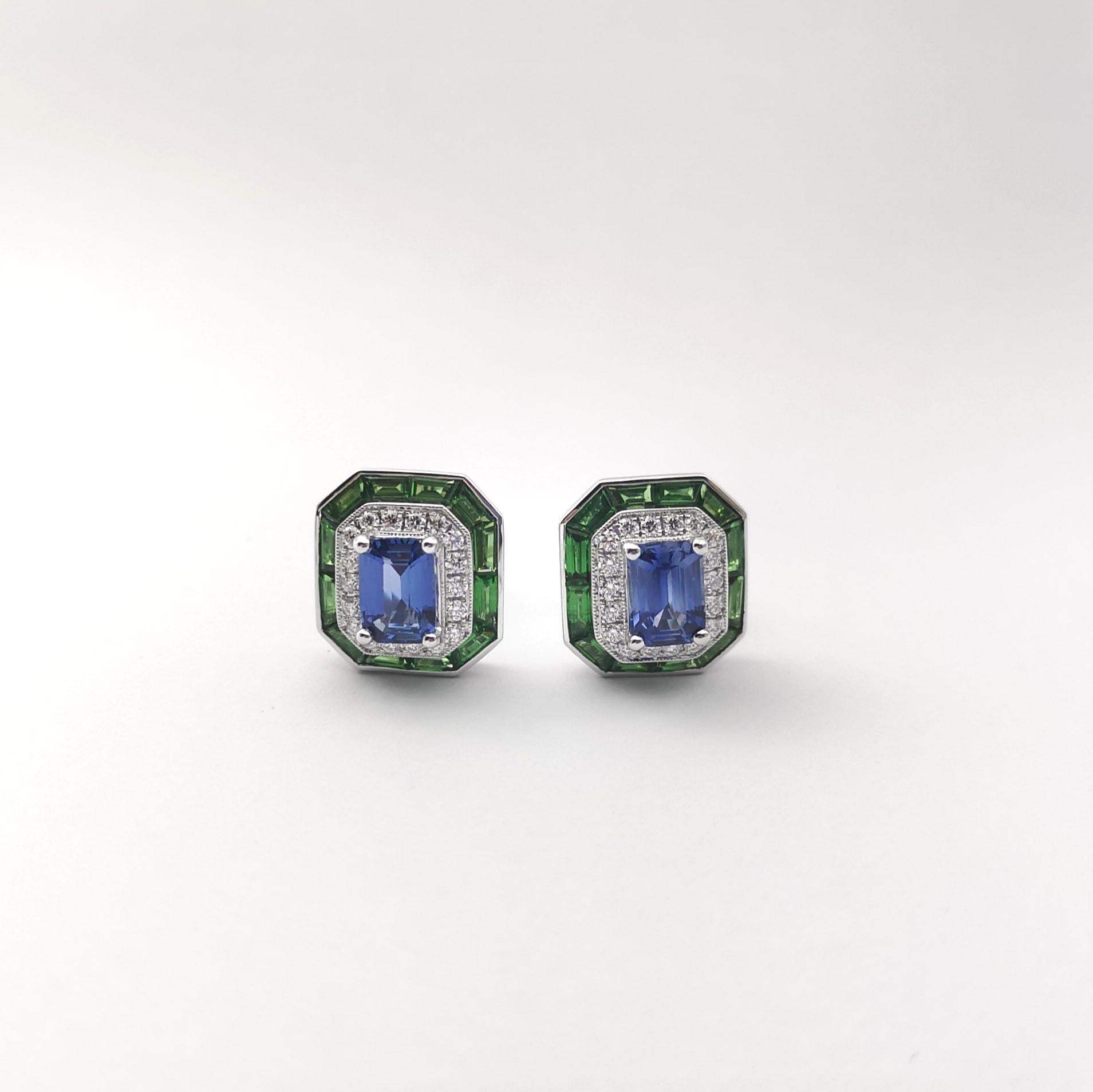 Taglio smeraldo Orecchini con zaffiro blu, tsavorite e diamanti con montatura in oro bianco 18 carati in vendita