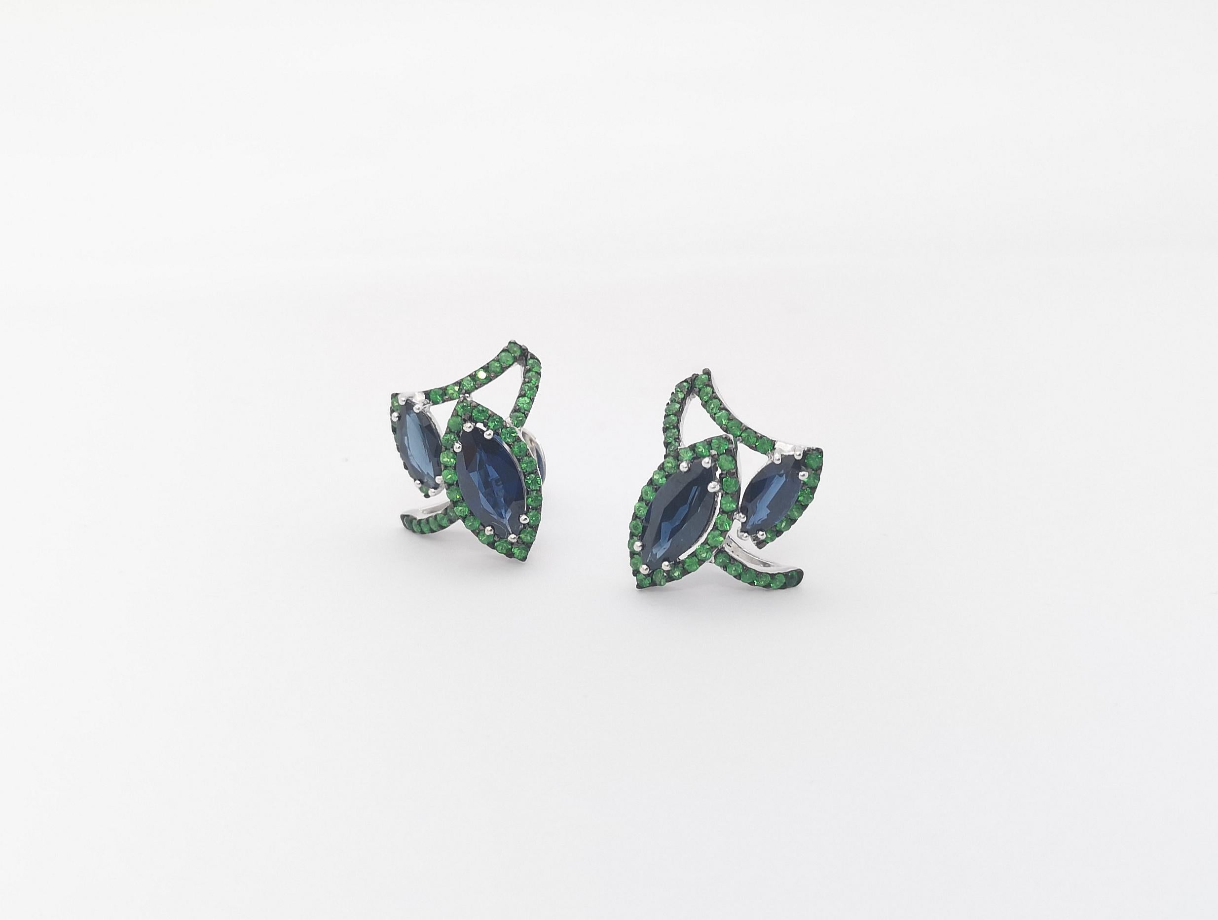 Blue Sapphire with Tsavorite Earrings Set in 18k White Gold Settings In New Condition For Sale In Bangkok, TH