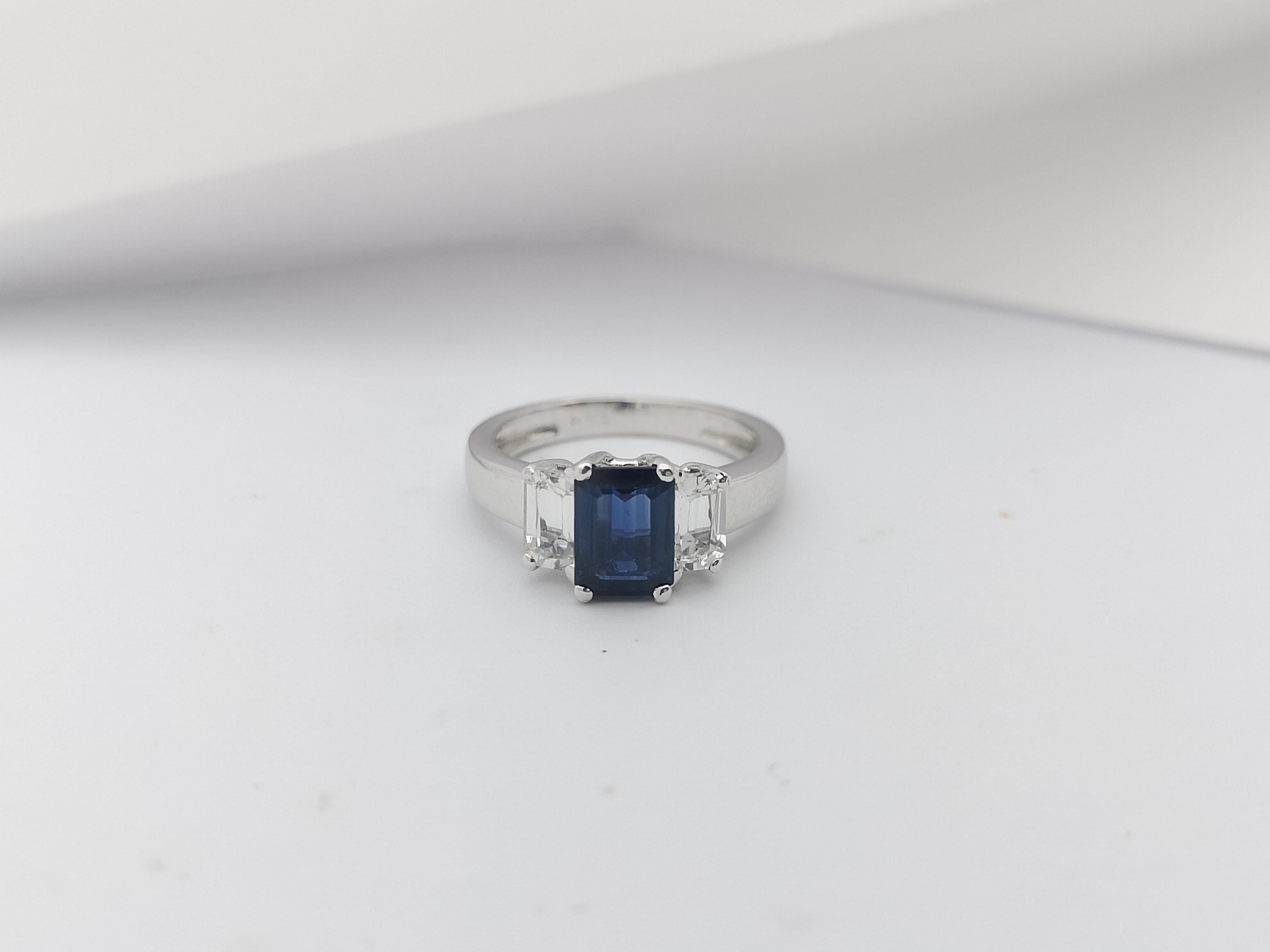 Blue Sapphire with White Sapphire Ring Set in Platinum 900 Settings In New Condition For Sale In Bangkok, TH