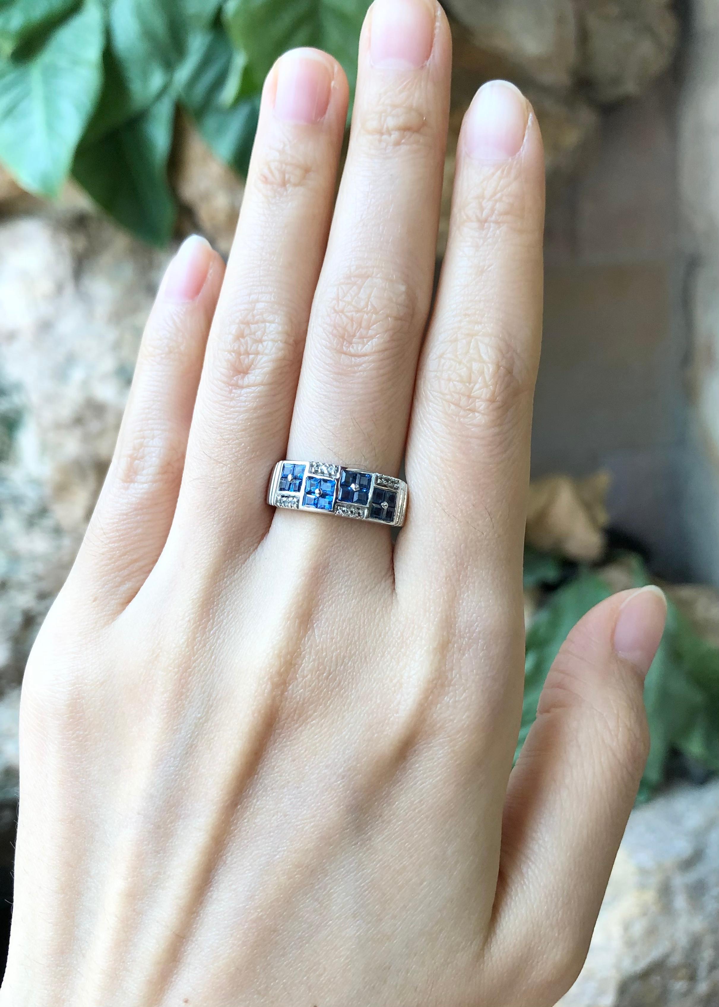 Ring mit blauem Saphir und weißem Topas in Silberfassung (Carréeschliff) im Angebot