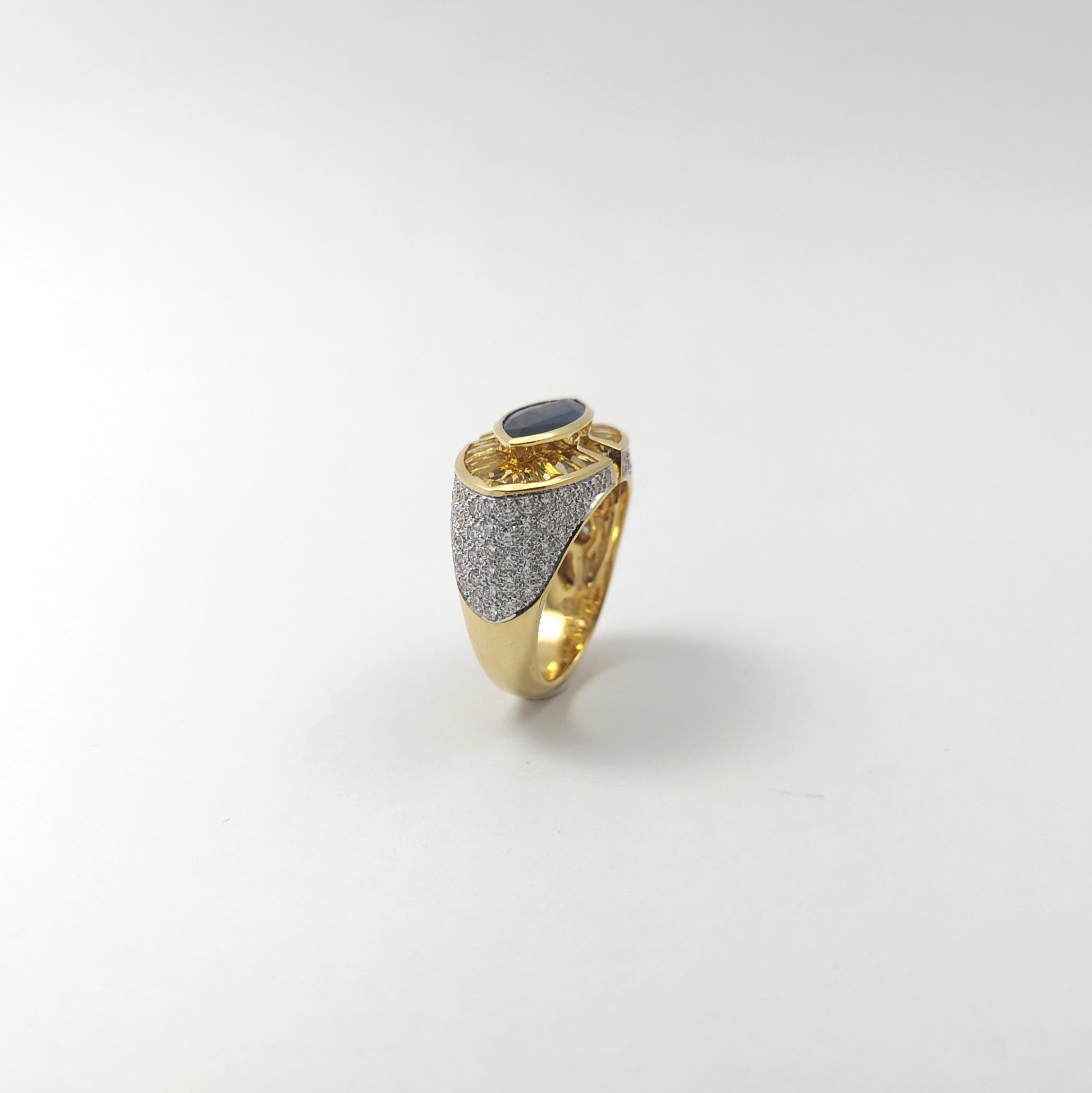 Anello con zaffiro blu, zaffiro giallo e diamante incastonati in oro 18 carati in vendita 6
