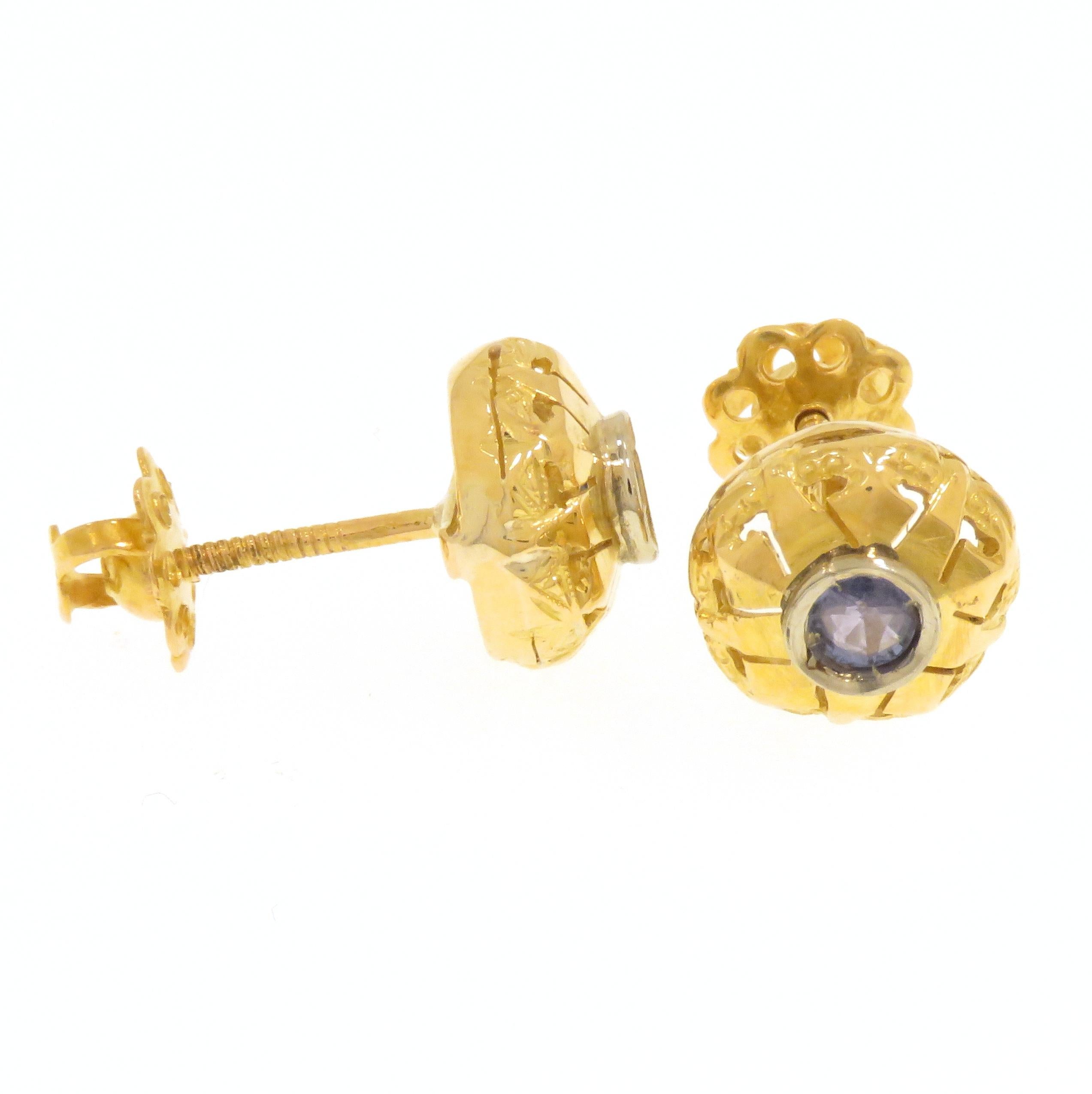 Brilliant Cut Blue Sapphires 18 Karat Yellow Gold Antique Bombé Stud Earrings For Sale