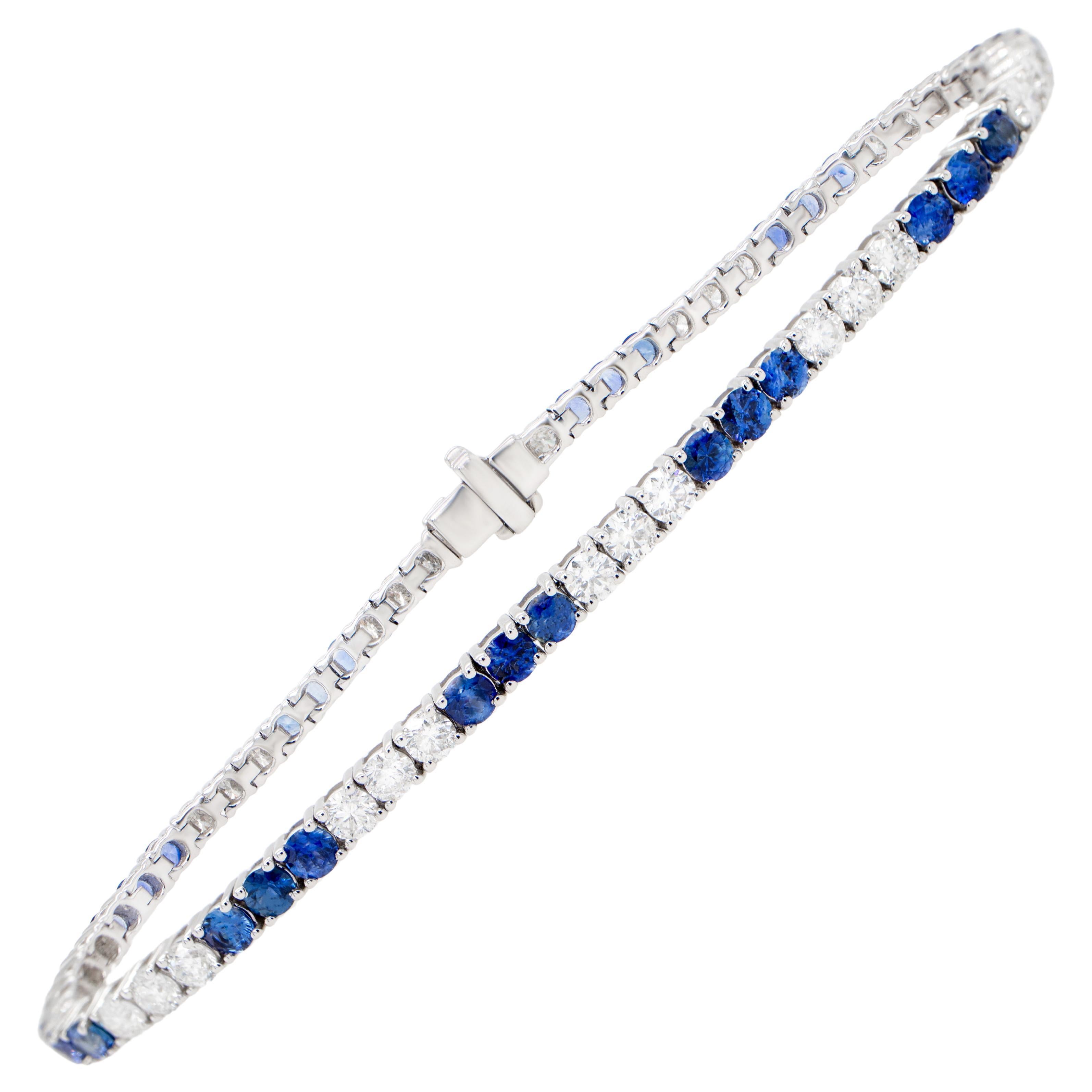 Tennisarmband mit blauen Saphiren und Diamanten im Rundschliff 5.3 Karat 18K Gold im Angebot