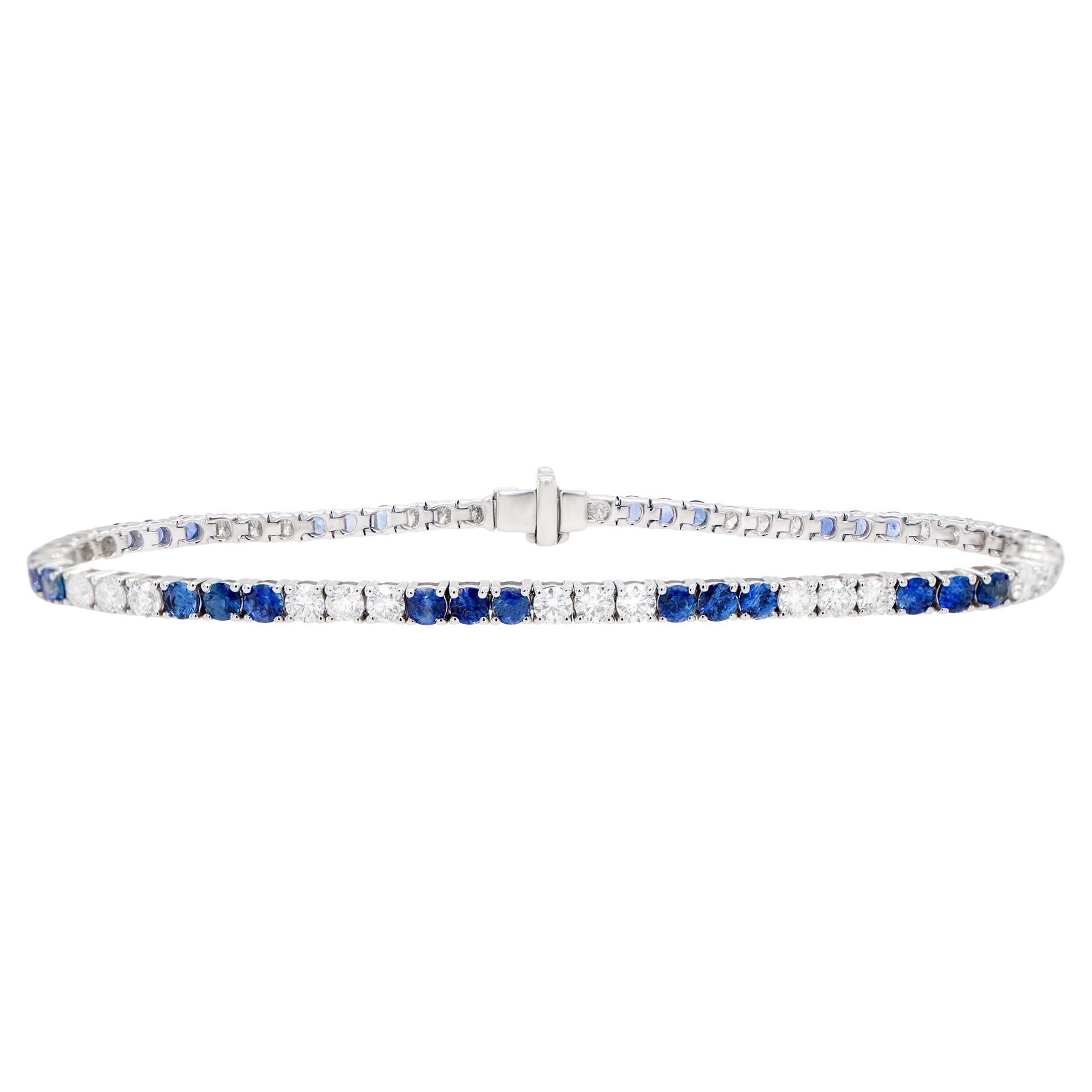 Blue Sapphires and Diamonds Tennis Bracelet Round Cut 5.3 Carats 18K Gold For Sale