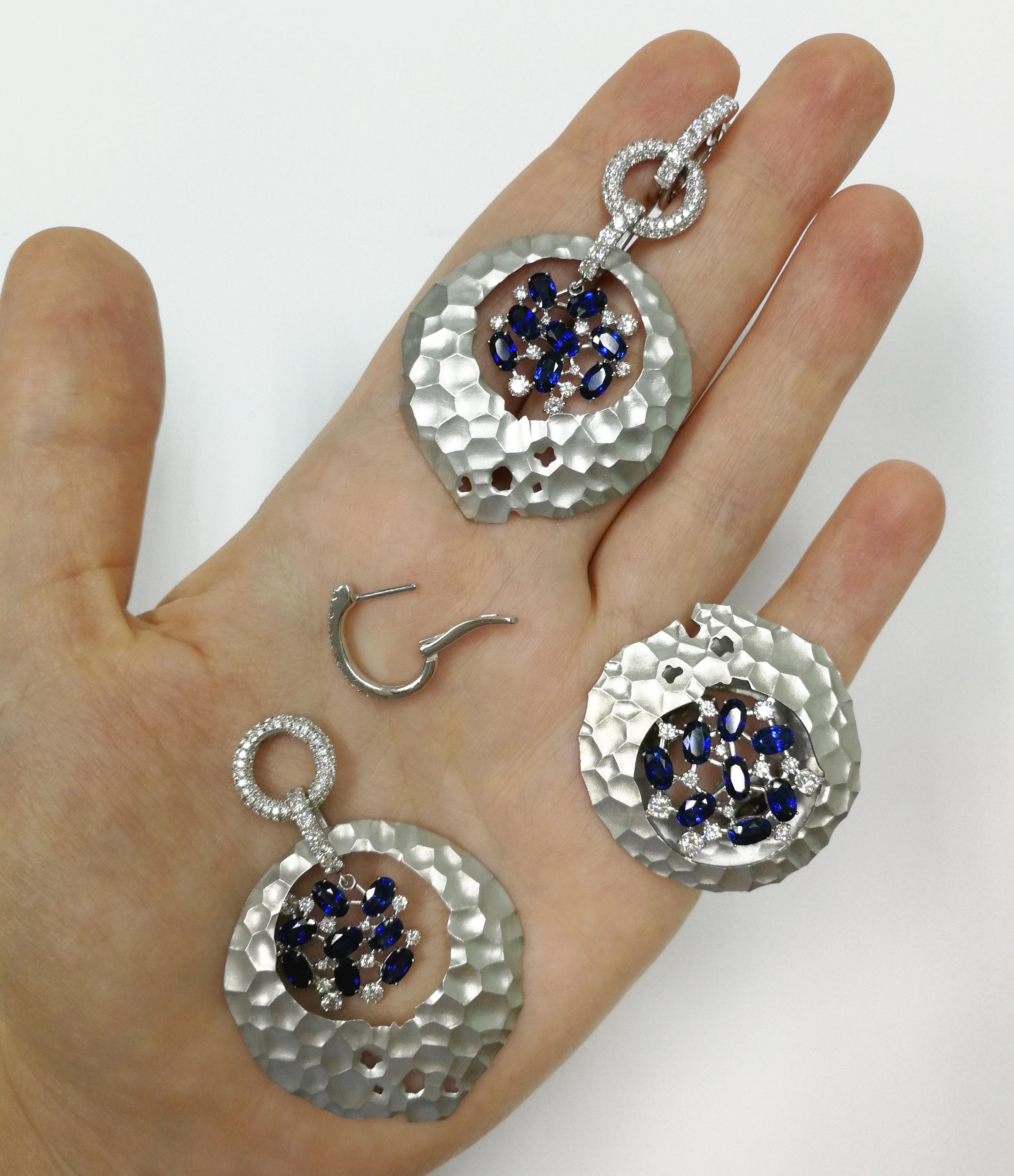 Women's Blue Sapphires Diamonds 18 Karat White Gold Big Oasis Suite For Sale