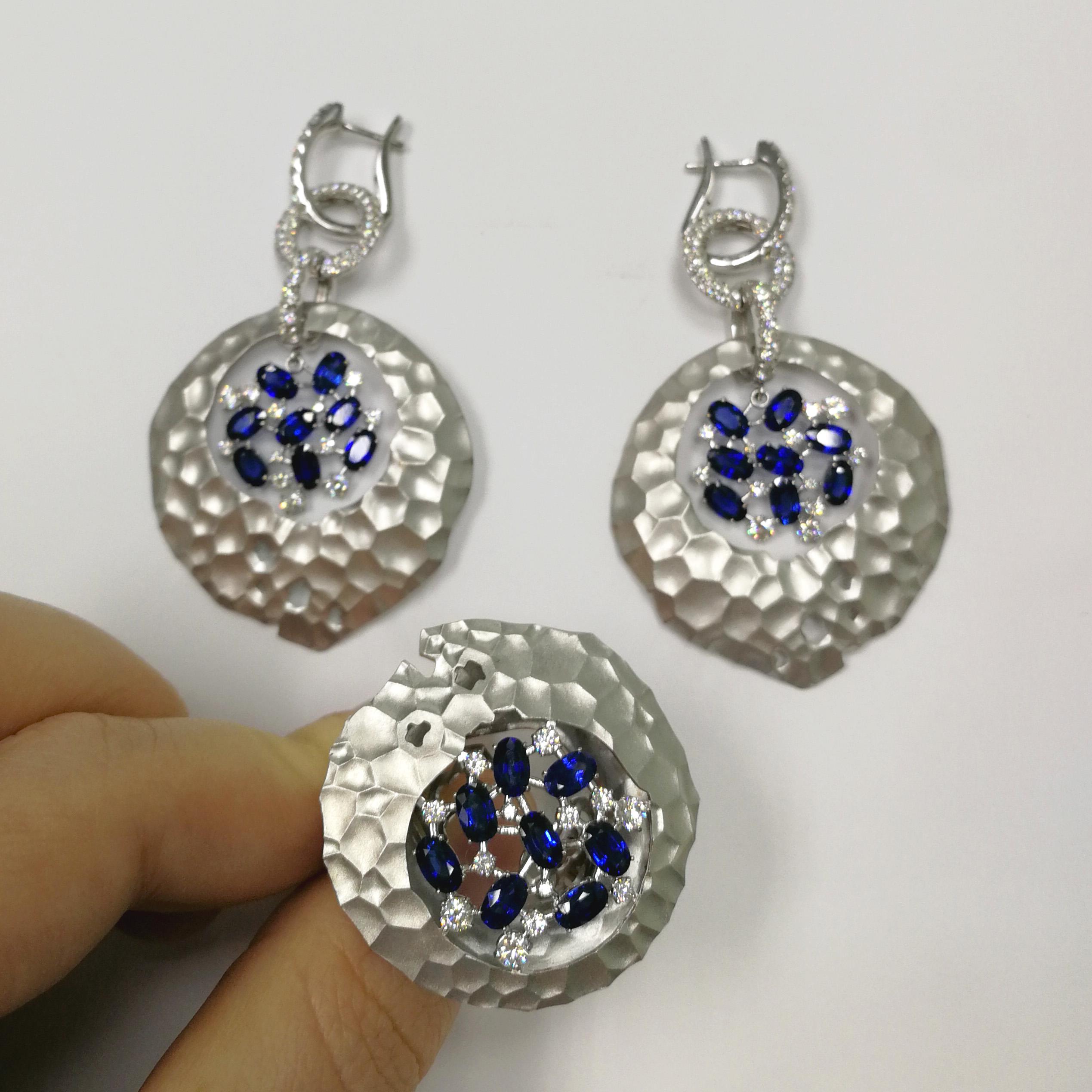 Blue Sapphires Diamonds 18 Karat White Gold Big Oasis Suite For Sale 2