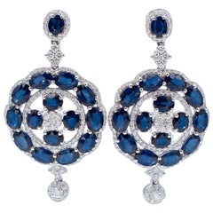 Ohrhänger mit blauen Saphiren, Diamanten und 18 Karat Weißgold
