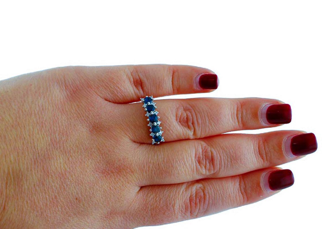 Women's Blue Sapphires, Diamonds, 18 Karat White Gold Modern Ring For Sale