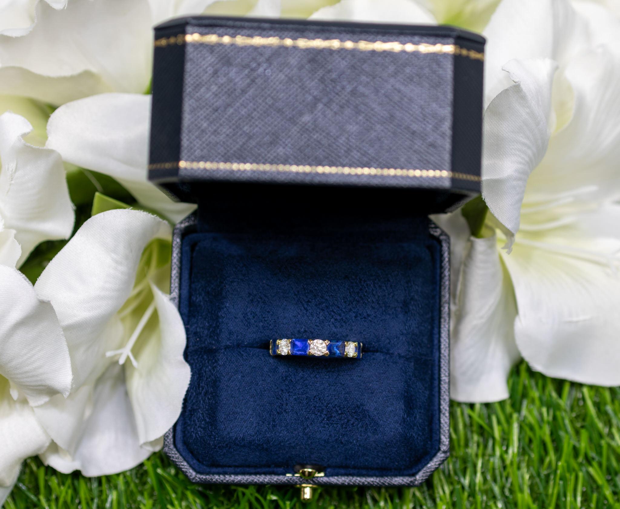 Contemporary Blue Sapphires Diamonds Half Eternity Band Ring 3.29 Carats 18K Yellow Gold For Sale