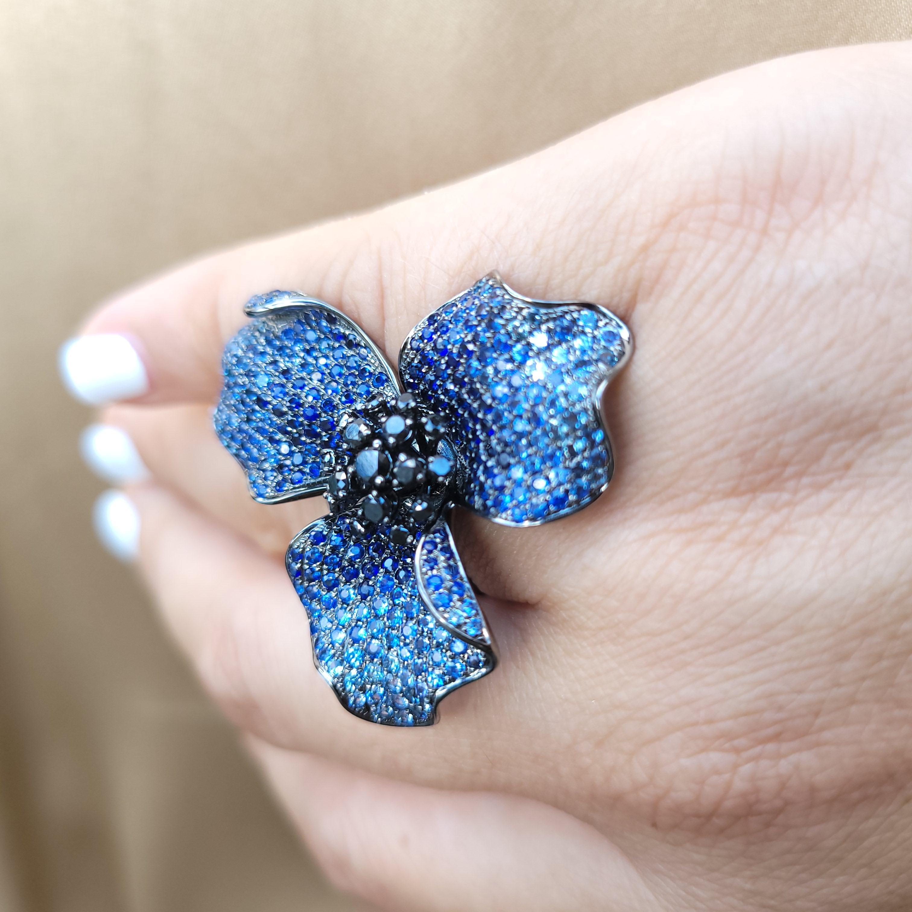 Round Cut Blue Sapphires Orchid Garden Ring in 18K Gold in Rhodium and Black Diamonds