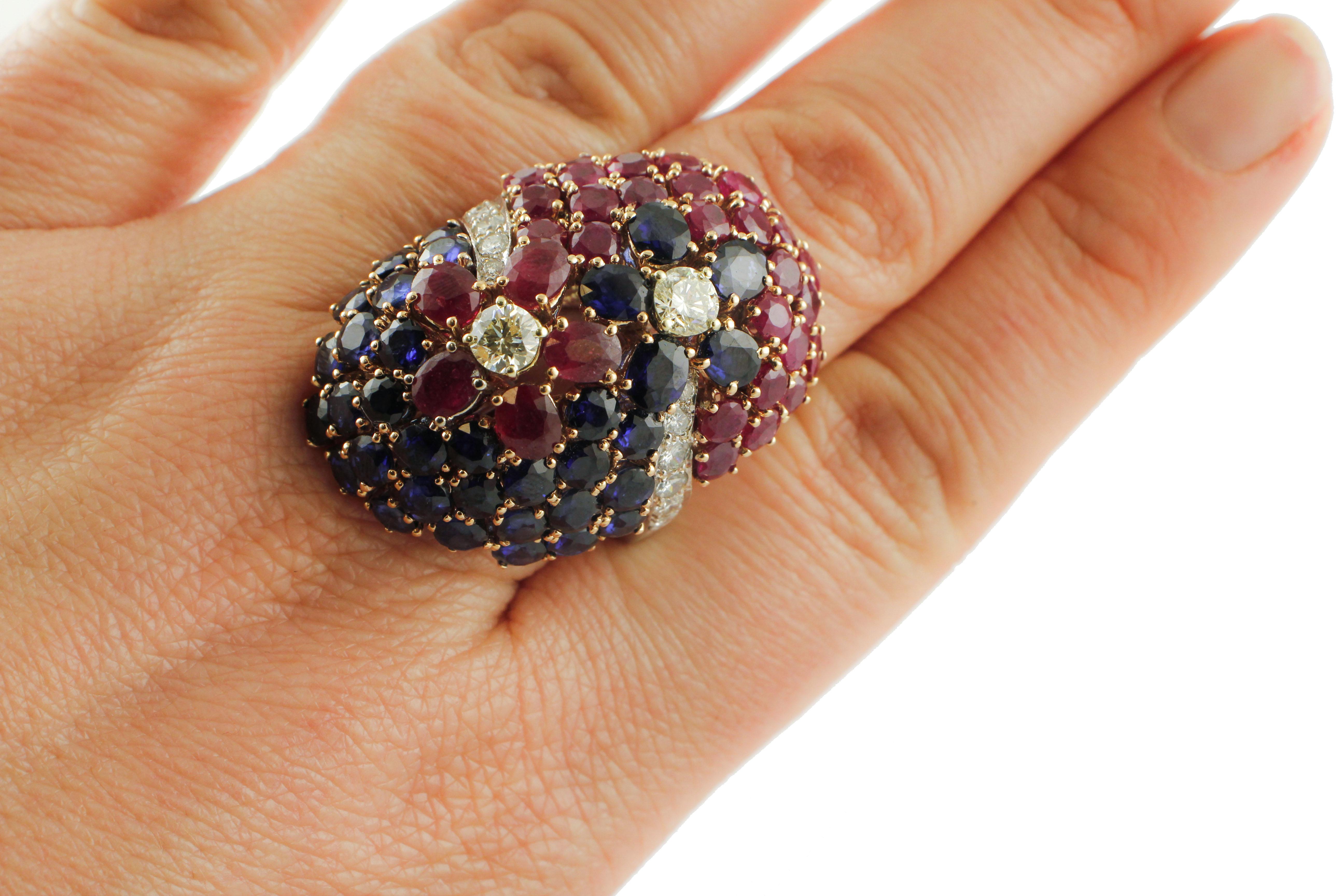 Blue Sapphires, Rubies, Diamonds, White Gold Cluster Ring In Excellent Condition In Marcianise, Marcianise (CE)