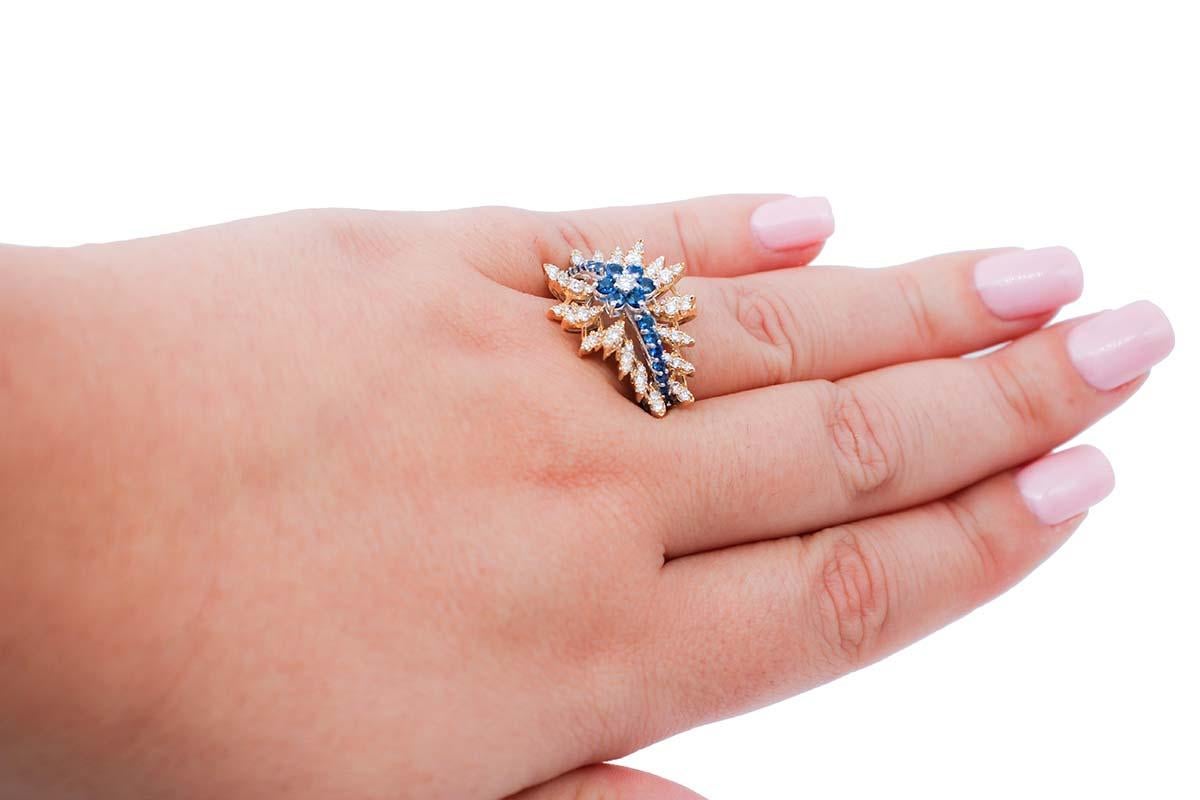 Blue Sapphires, Diamonds, 18 Karat White and Yellow Gold Ring Corte mixto