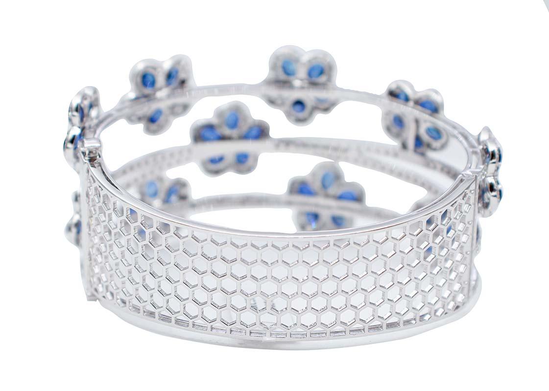 Modern Blue Sapphires, Diamonds, 18 Karat White Gold Bracelet