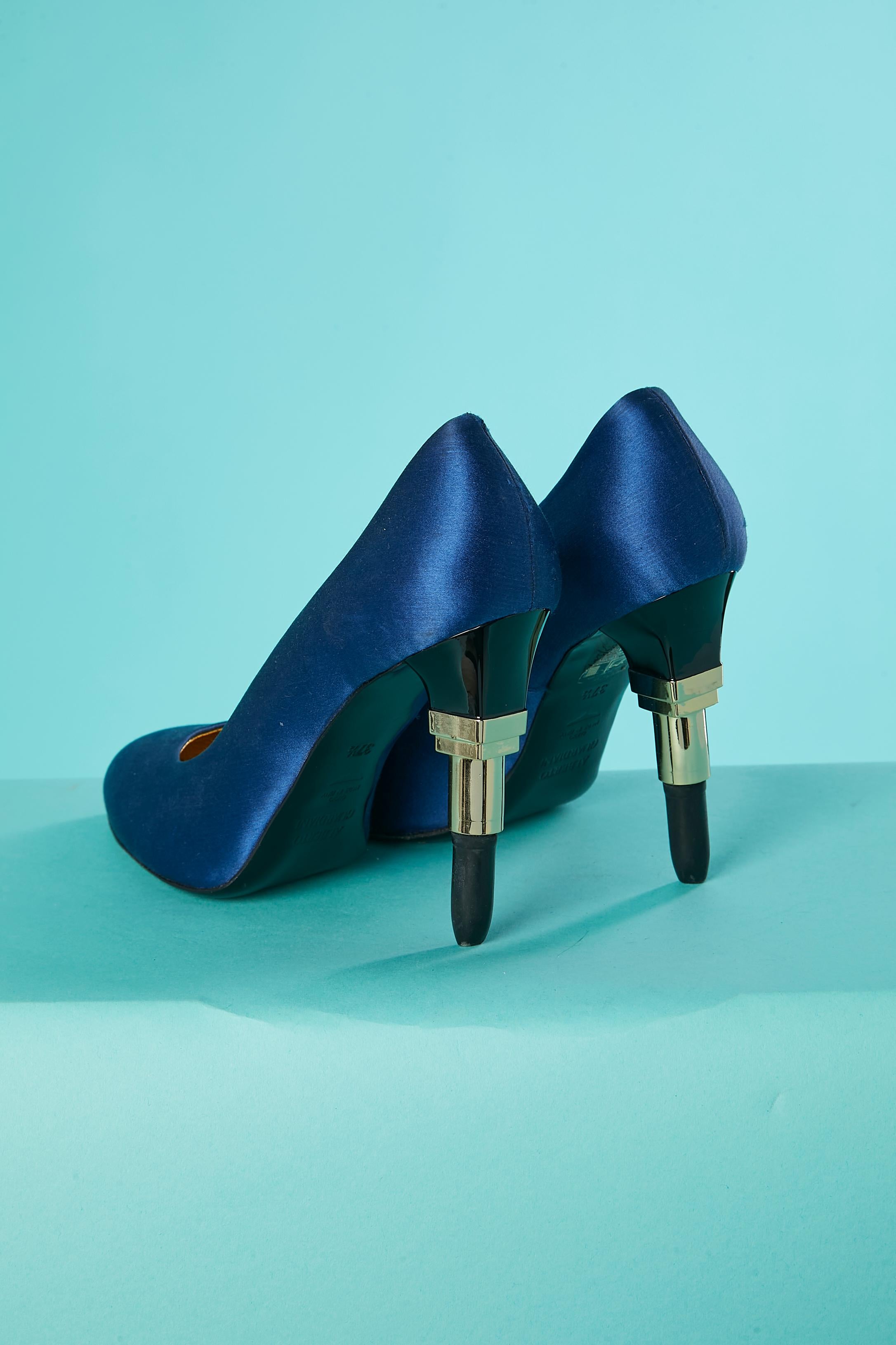 Stiletto in raso blu con tacco rossetto Alberto GARDIANI In condizioni ottime in vendita a Saint-Ouen-Sur-Seine, FR