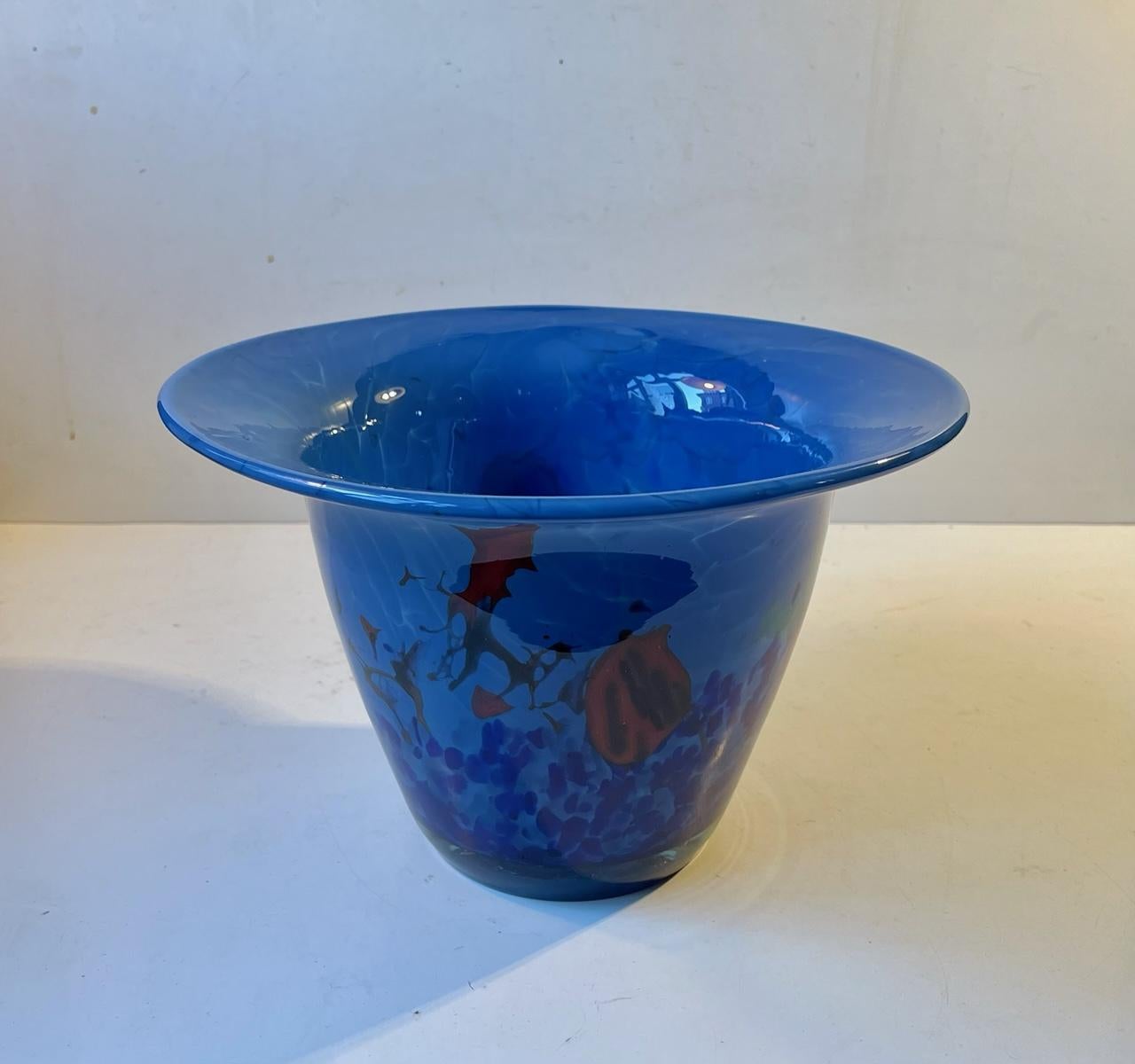 Frutero de vidrio artístico escandinavo azul, años 70 finales del siglo XX en venta