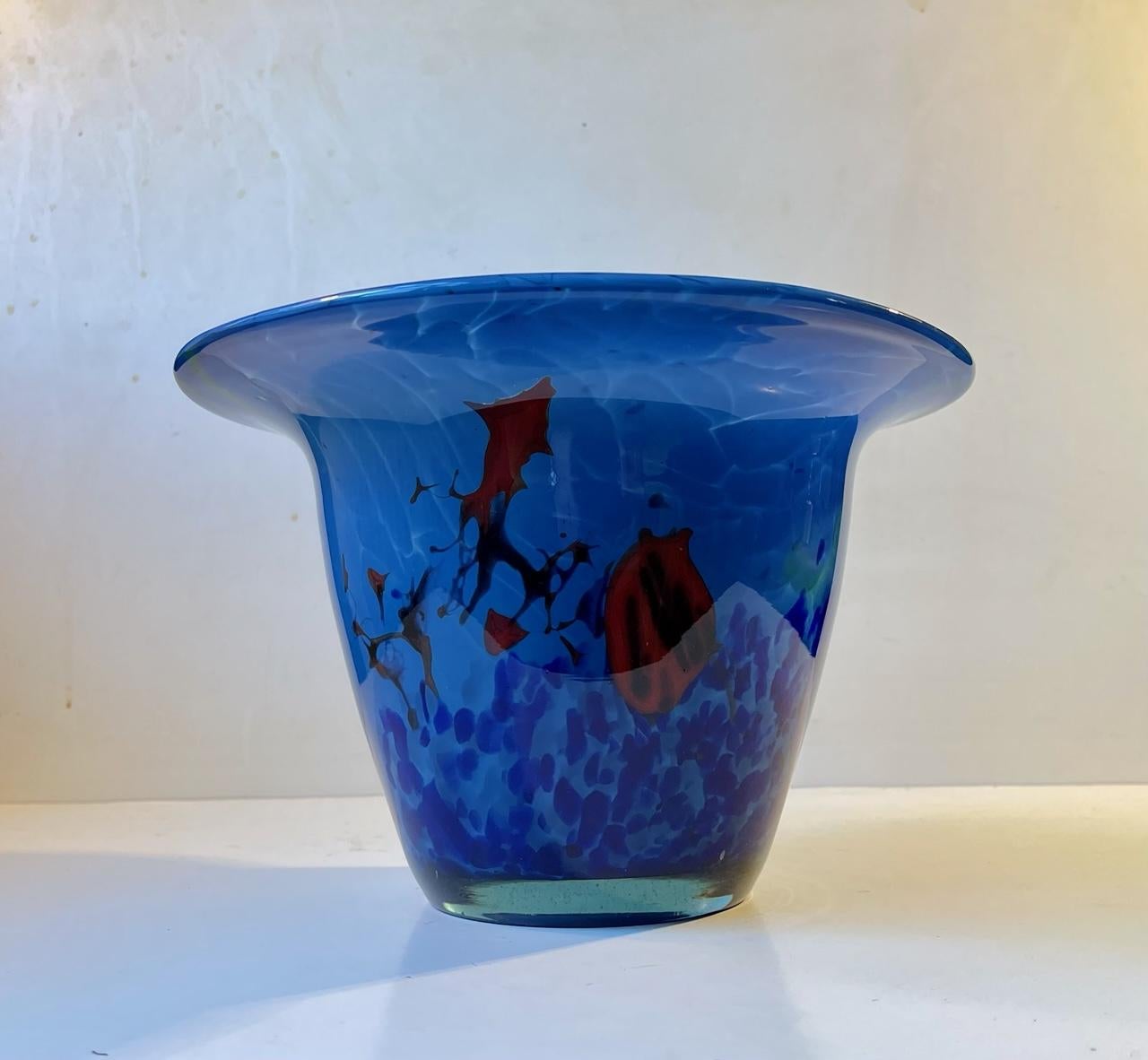 Blue Scandinavian Art Glass Centerpiece Fruit Bowl, 1970s For Sale 3