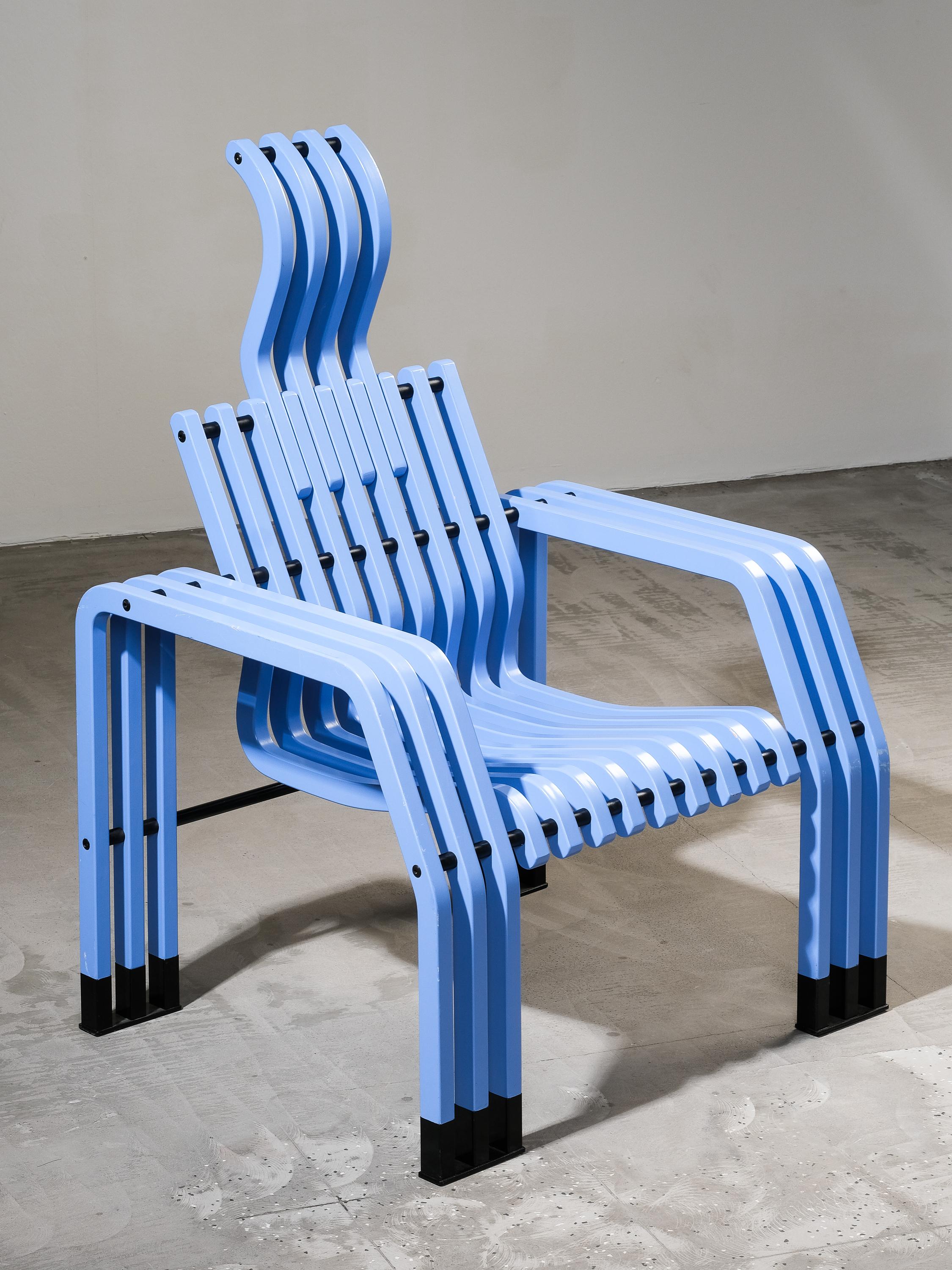 Blauer Stuhl „Scheletro“ von Kari Asikainen für P. O. Korhonen Oy, Finnland, 1980er Jahre (Finnisch) im Angebot