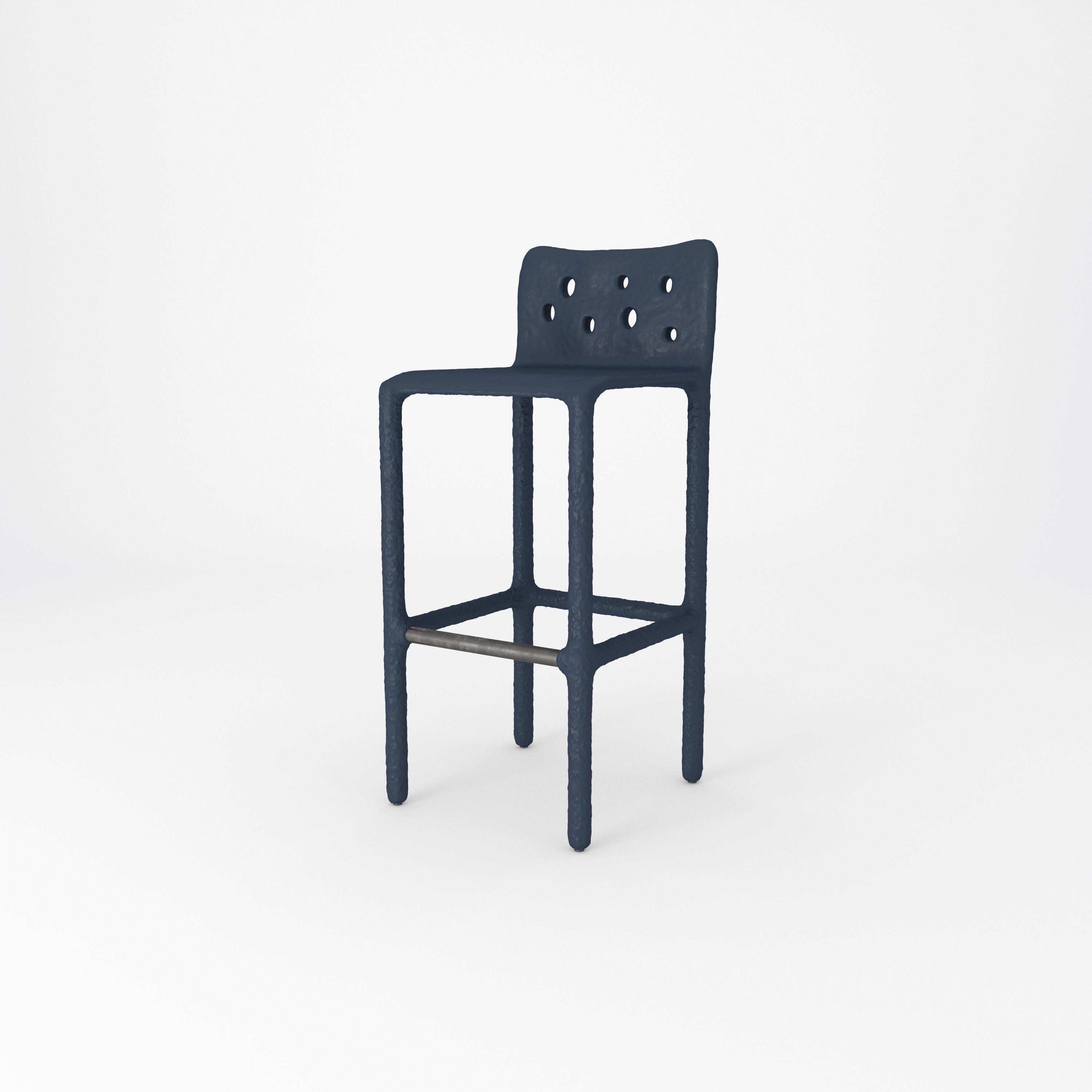 Chaise contemporaine sculptée bleue de Faina en vente 6