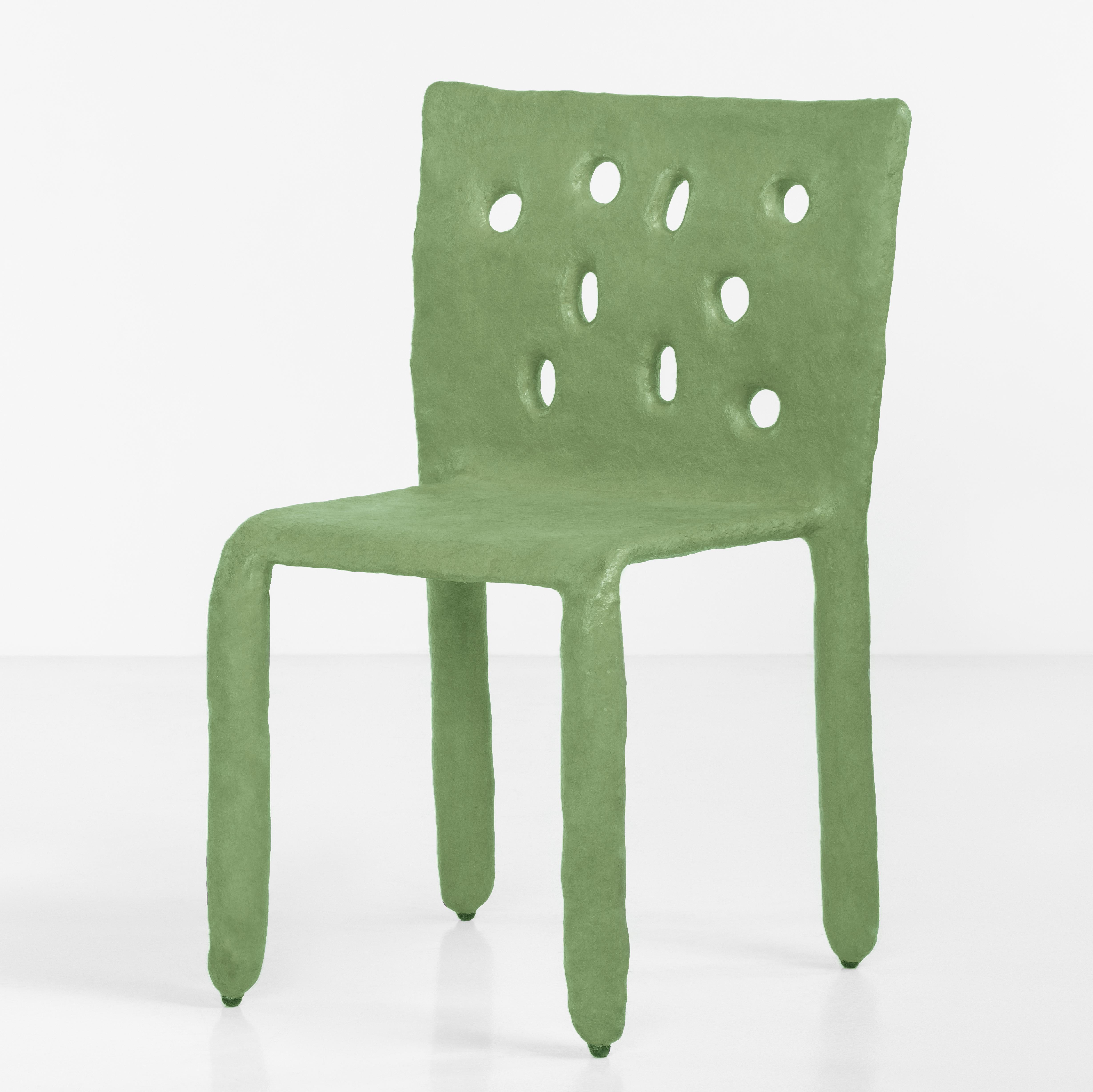 Chaise contemporaine sculptée bleue de FAINA en vente 7