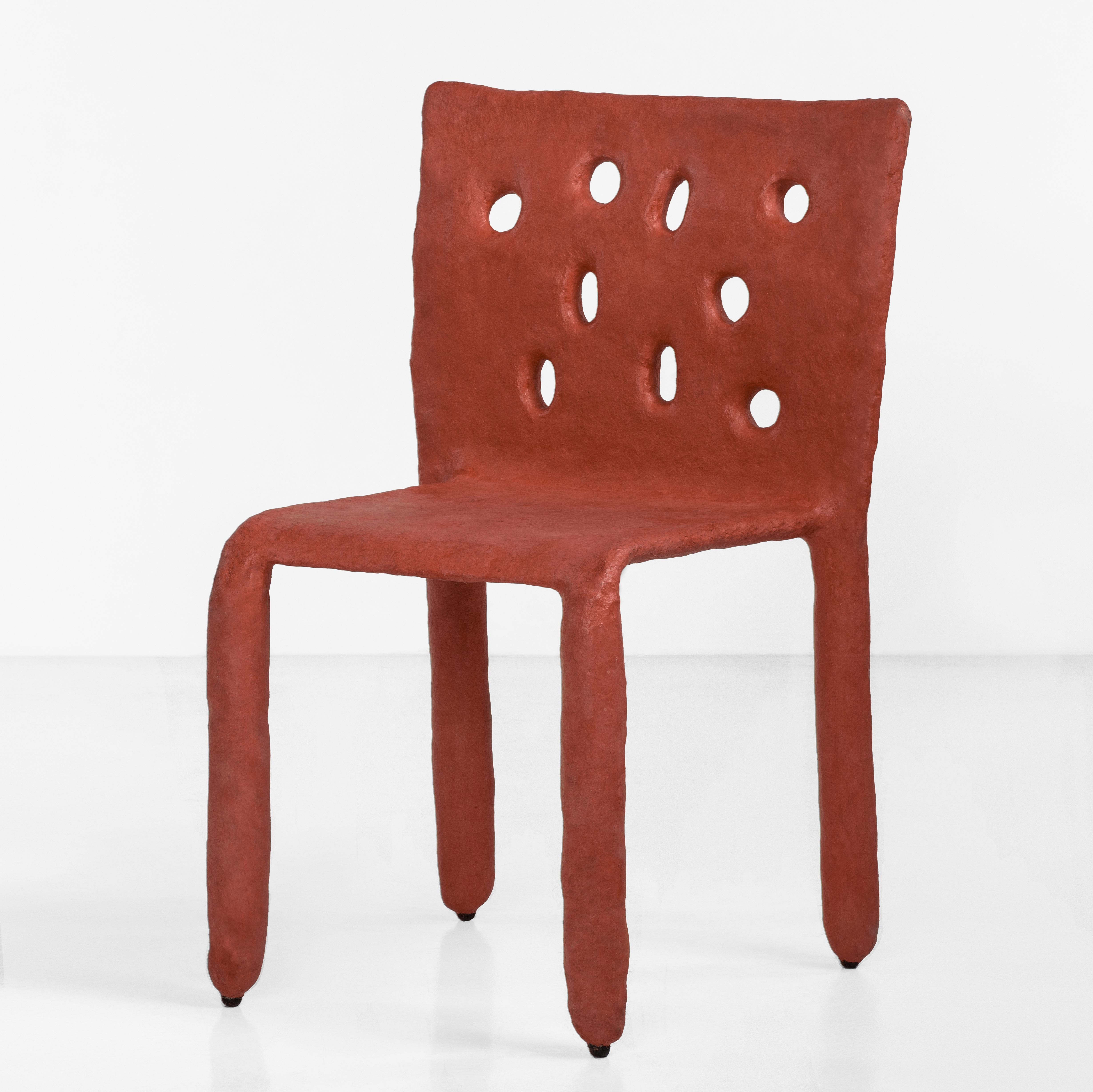 Chaise contemporaine sculptée bleue de FAINA en vente 1