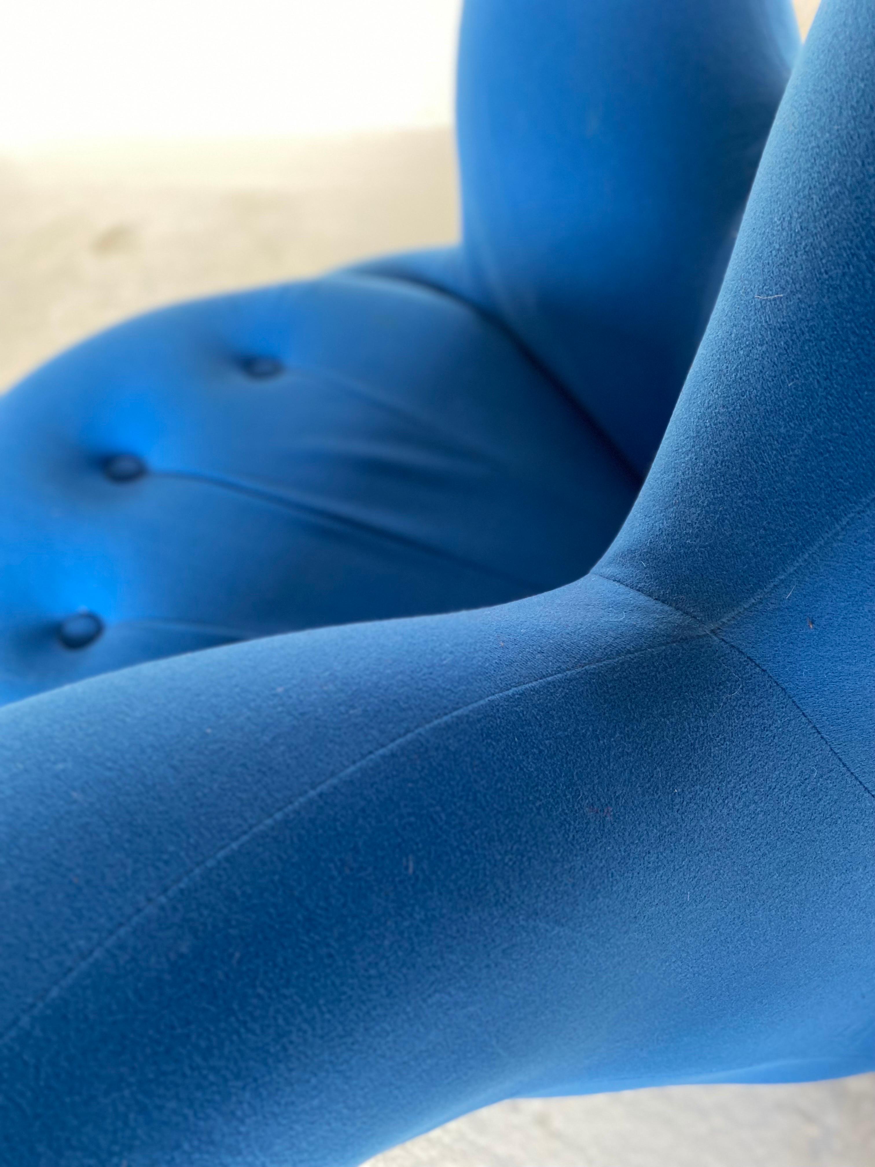 Blue Set of Two Lounge Flower Chairs Designed by Masonaria Umeda 12
