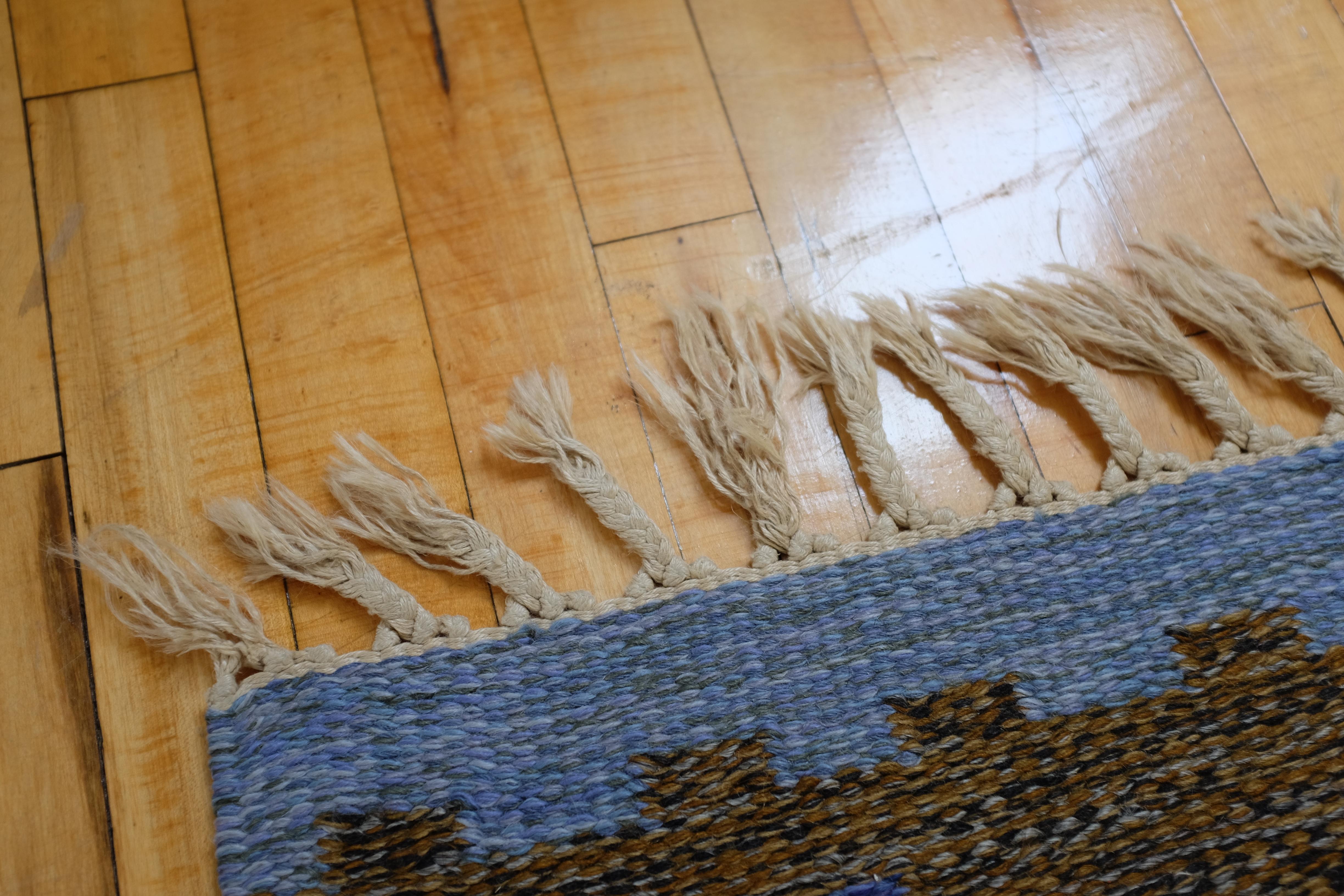 Blue shaded Vintage Swedish rug For Sale 2