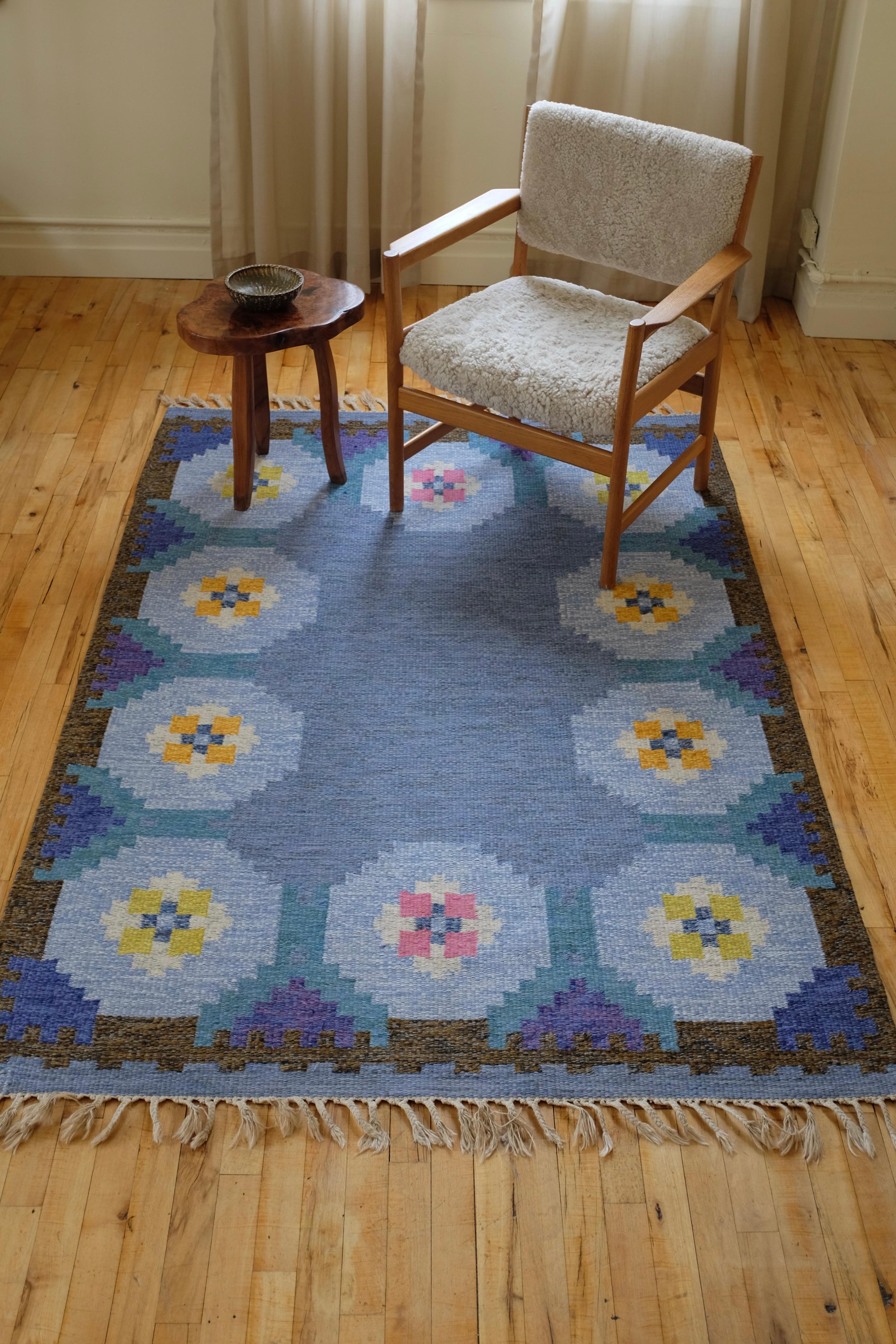 Blue shaded Vintage Swedish rug For Sale 3