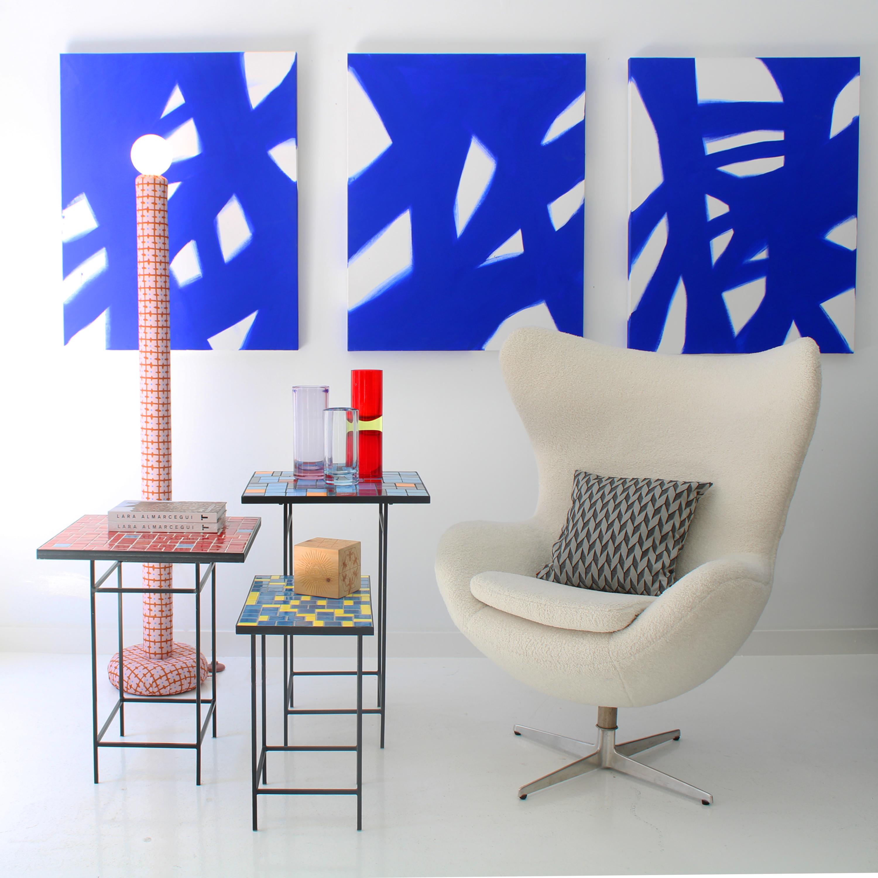 Table d'appoint bleue 