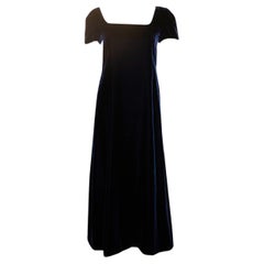 Robe en velours de soie bleu d
Annoushka Hempel Robe en velours de soie bleu d
Annoushka Hempel