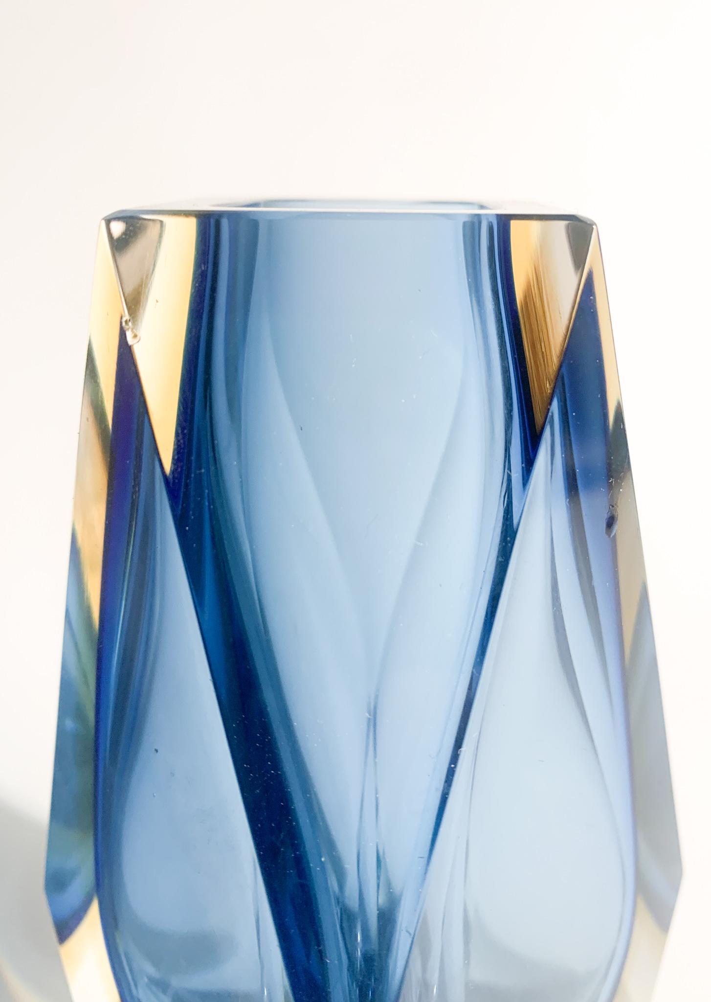 Blue Single Flower Vase in Submerged Murano Glass Attributed to Flavio Poli In Fair Condition In Milano, MI