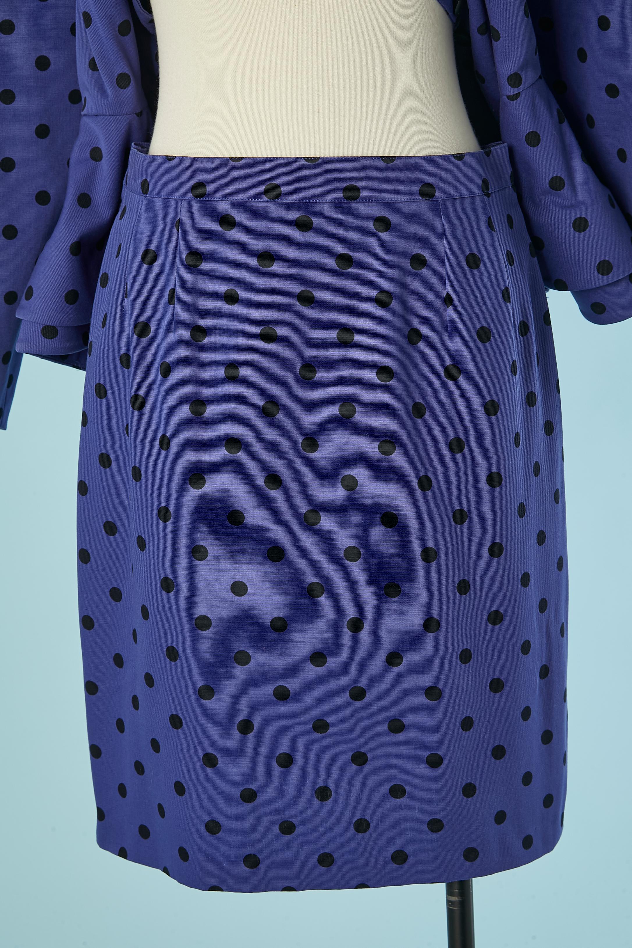 Falda-traje azul con lunares negros BALENCIAGA en venta 3